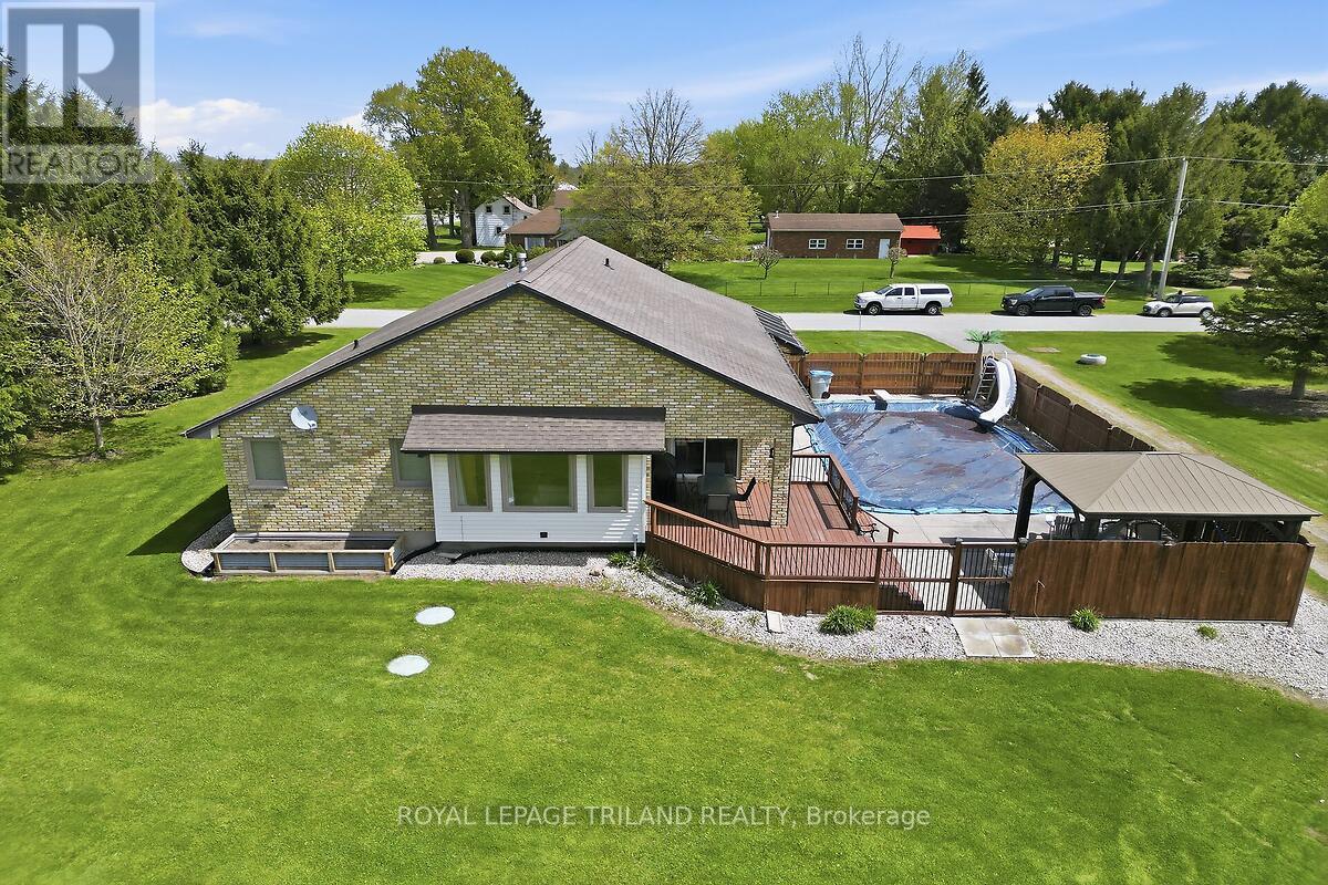 24671 Dodge Drive, Strathroy-Caradoc, Ontario  N7G 3B5 - Photo 6 - X13109446