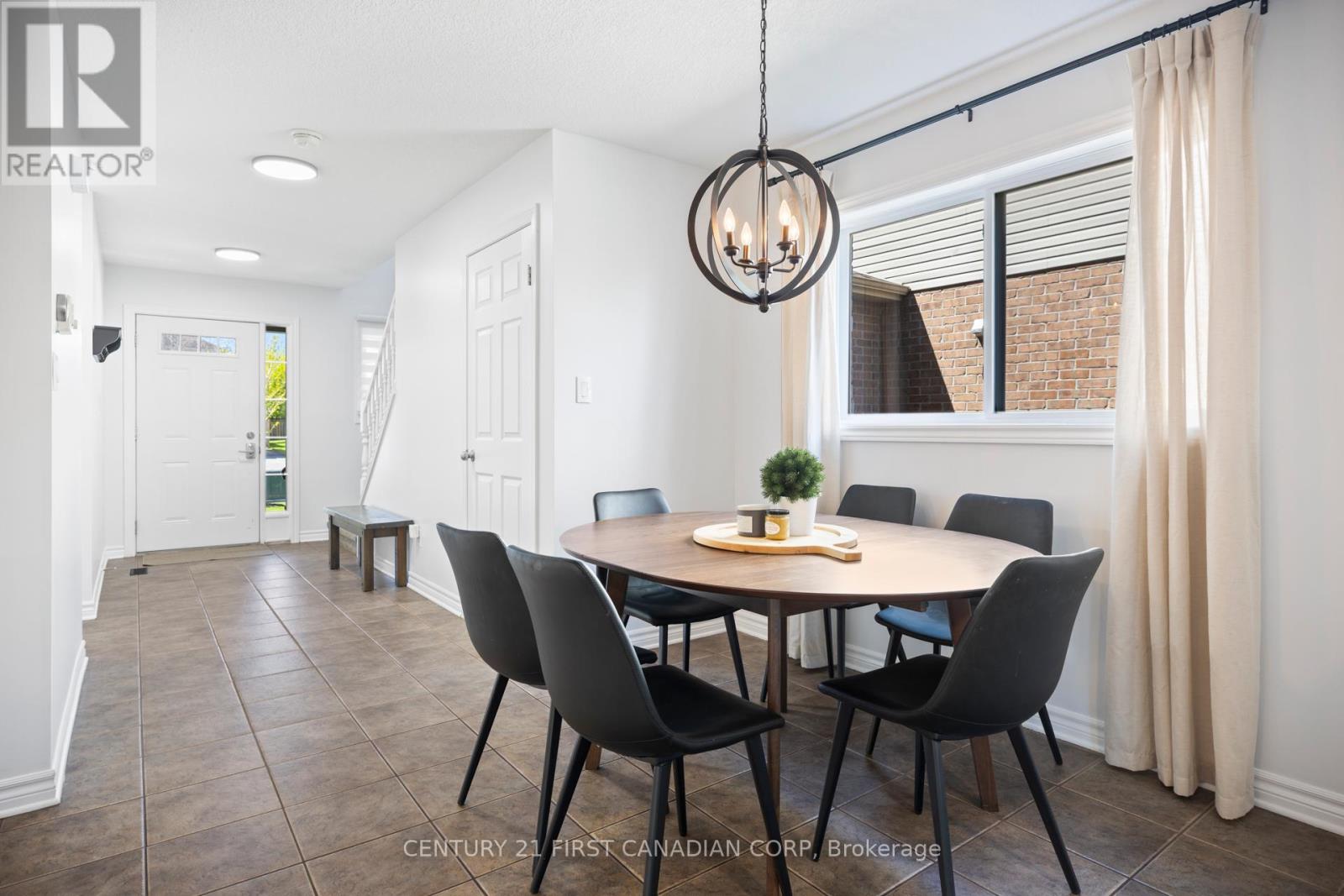 21 Pear Tree Avenue, St. Thomas, Ontario  N5R 0B5 - Photo 7 - X13109480