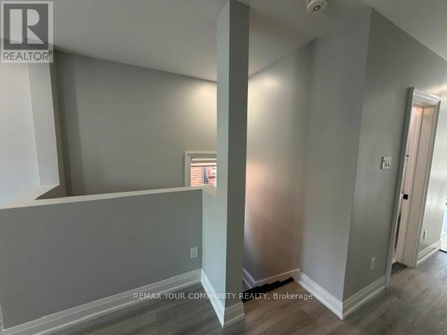 2nd Flr - 19 Mount Royal Avenue, Toronto, Ontario  M6H 2S2 - Photo 17 - C13109560