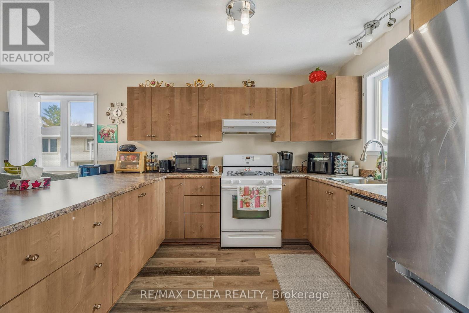 786 Lawrence Street, Clarence-Rockland, Ontario  K4K 1C5 - Photo 4 - X13109460