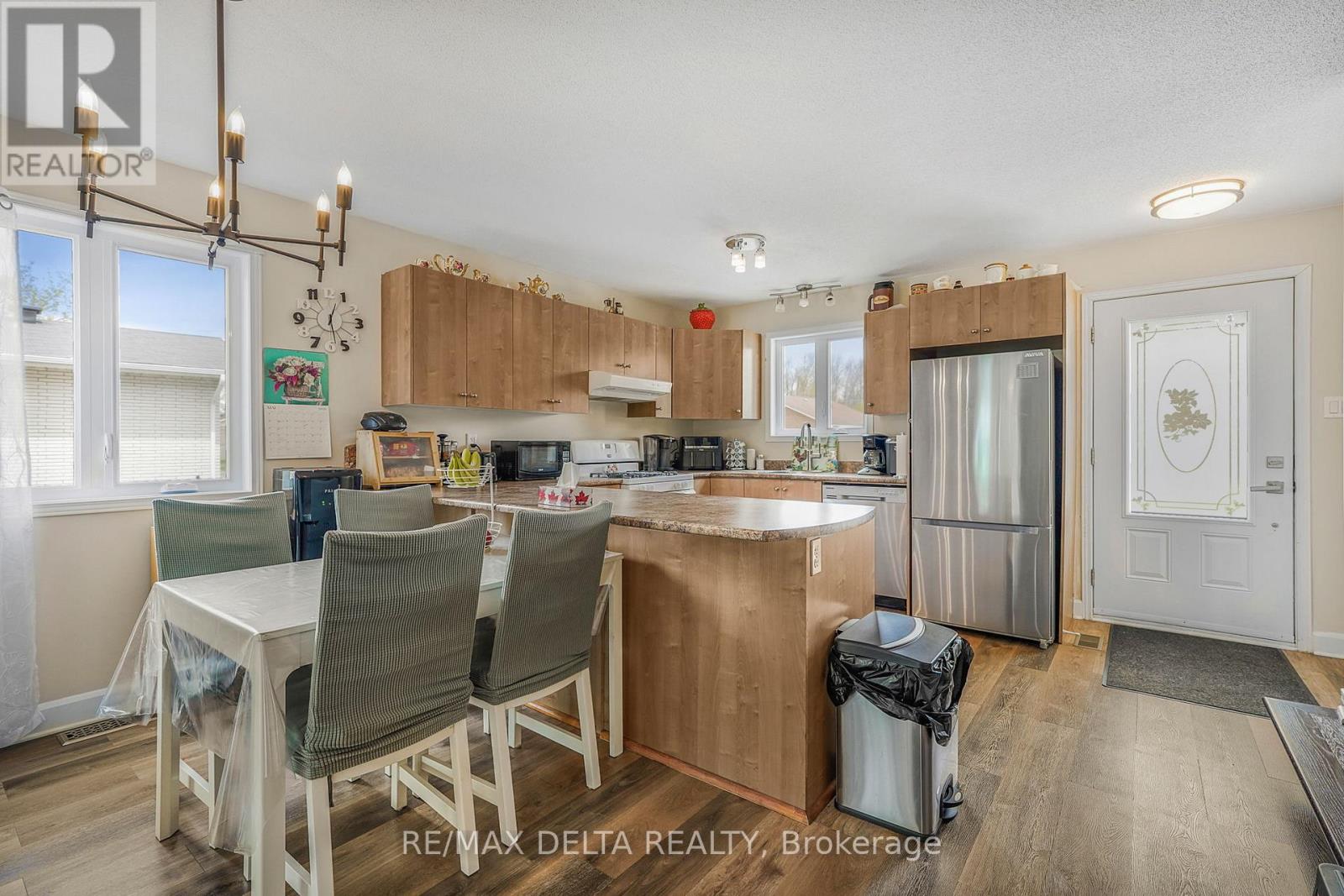 786 Lawrence Street, Clarence-Rockland, Ontario  K4K 1C5 - Photo 5 - X13109460