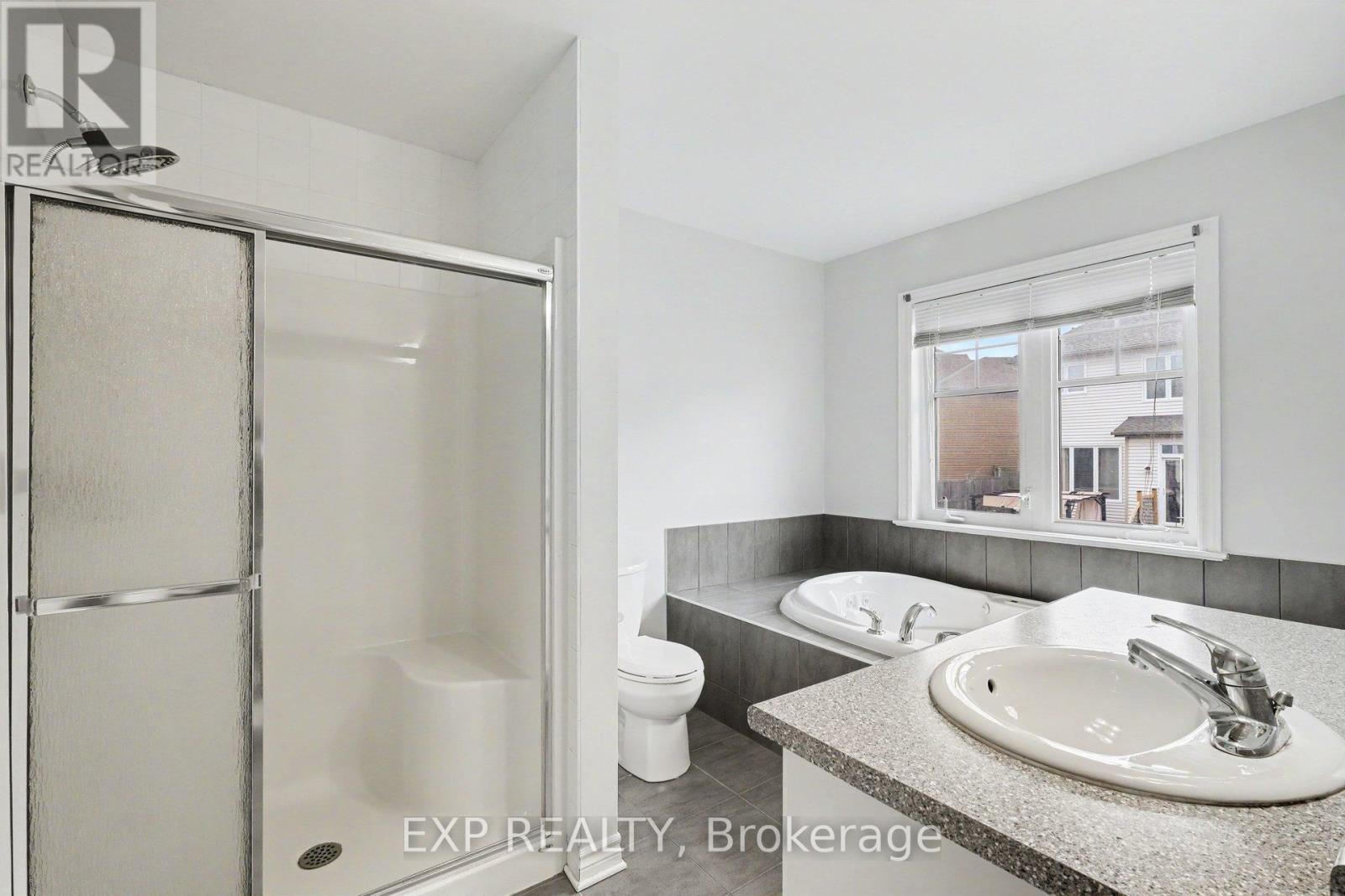 180 Flat Sedge Crescent, Ottawa, Ontario  K1T 0G9 - Photo 10 - X13109484