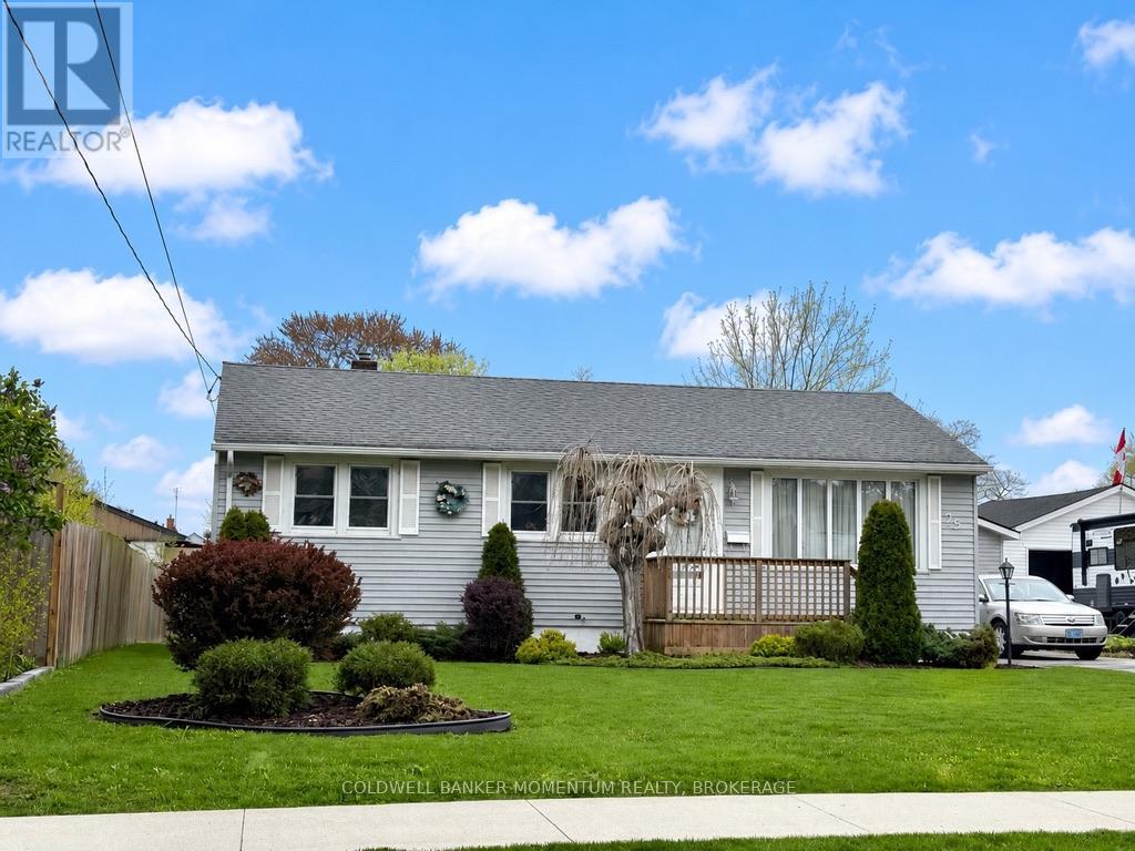 25 Thomson Road, Welland, Ontario  L3C 3N1 - Photo 1 - X13109538