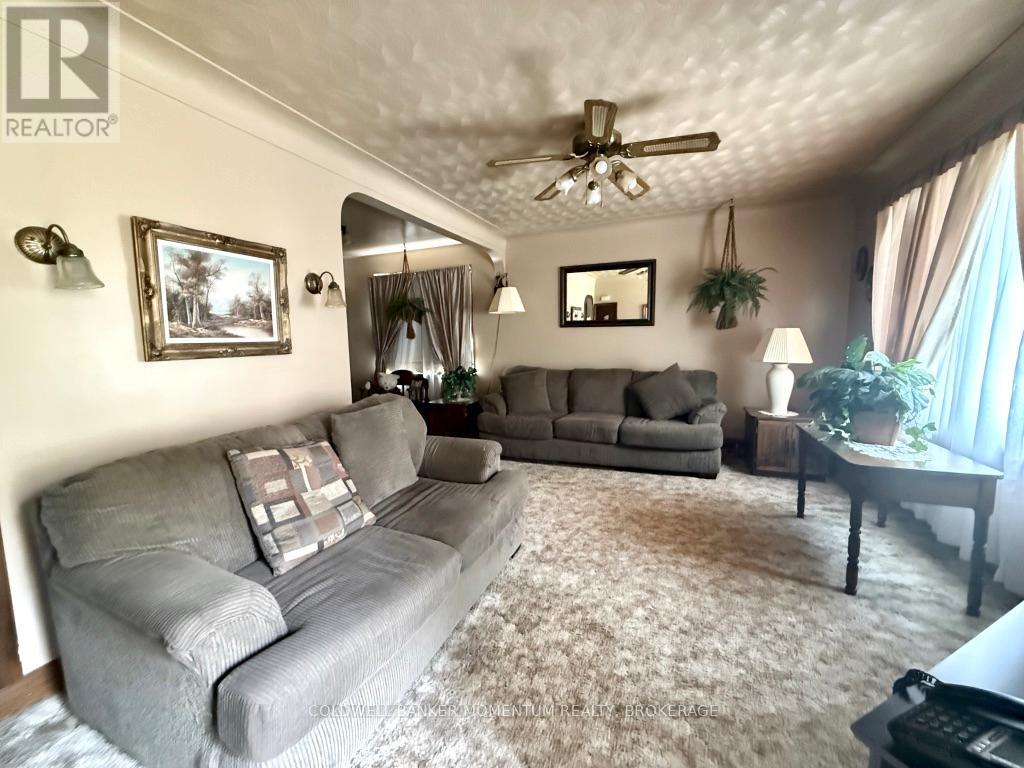 25 Thomson Road, Welland, Ontario  L3C 3N1 - Photo 10 - X13109538