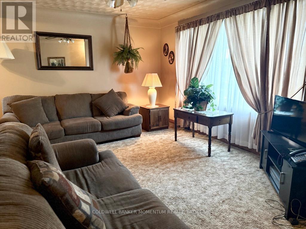 25 Thomson Road, Welland, Ontario  L3C 3N1 - Photo 11 - X13109538