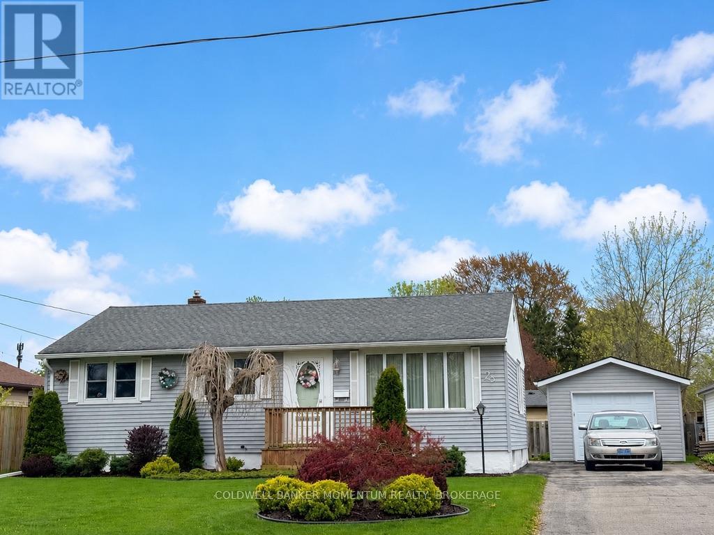 25 Thomson Road, Welland, Ontario  L3C 3N1 - Photo 2 - X13109538