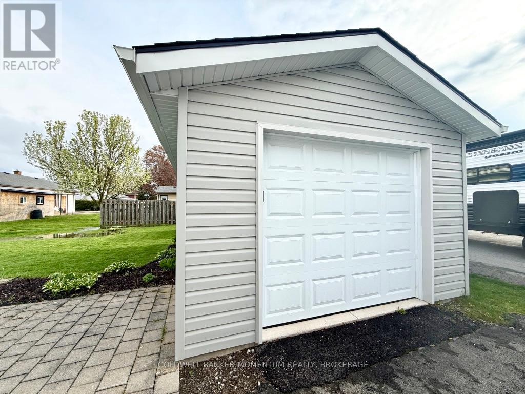 25 Thomson Road, Welland, Ontario  L3C 3N1 - Photo 37 - X13109538