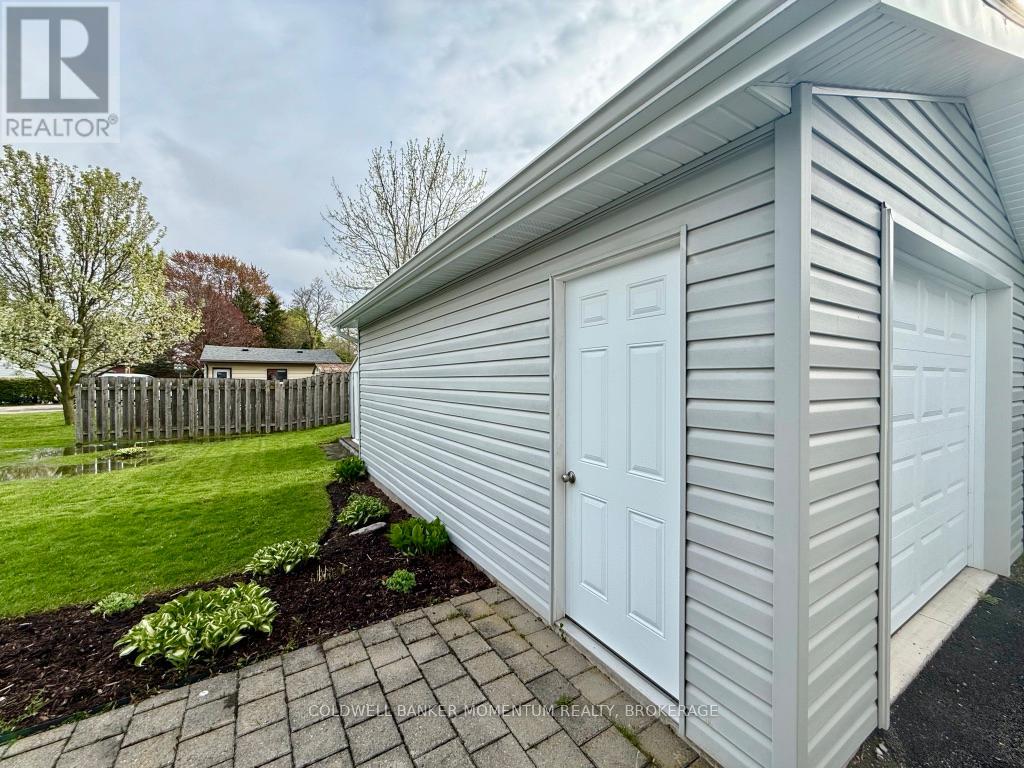 25 Thomson Road, Welland, Ontario  L3C 3N1 - Photo 38 - X13109538