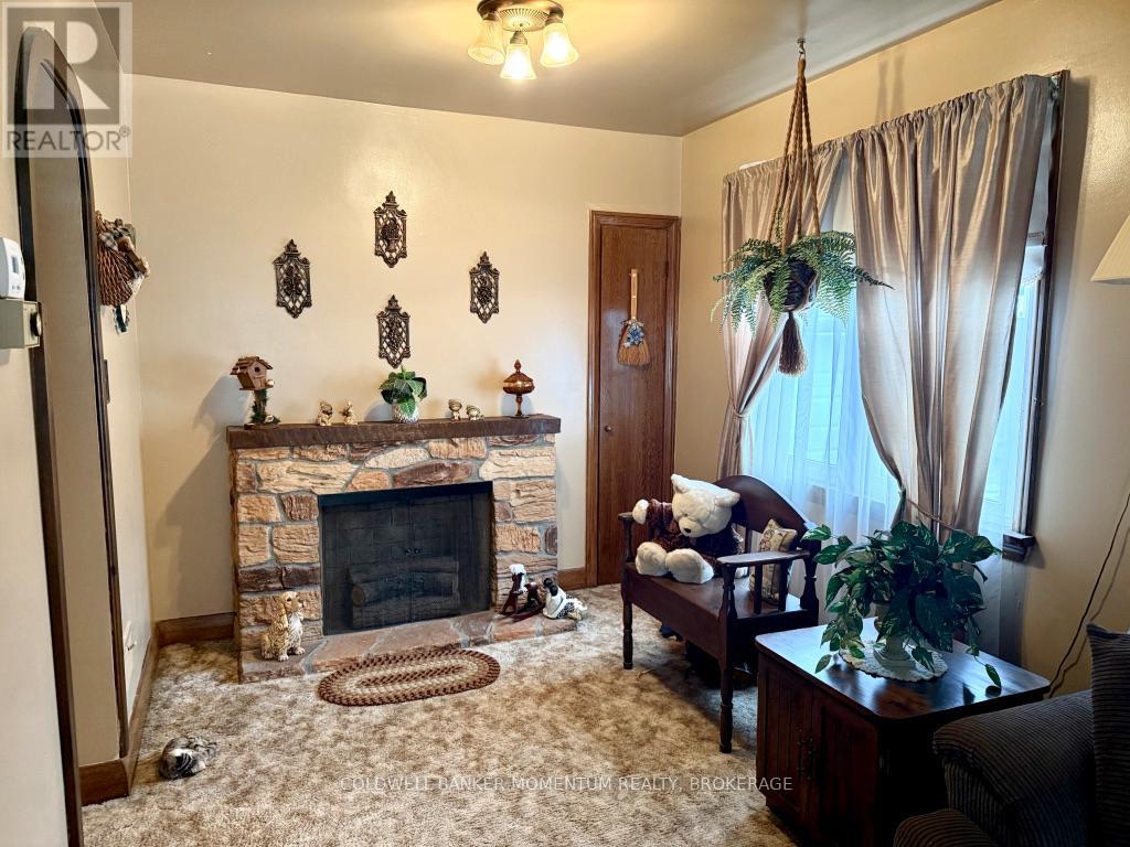 25 Thomson Road, Welland, Ontario  L3C 3N1 - Photo 4 - X13109538