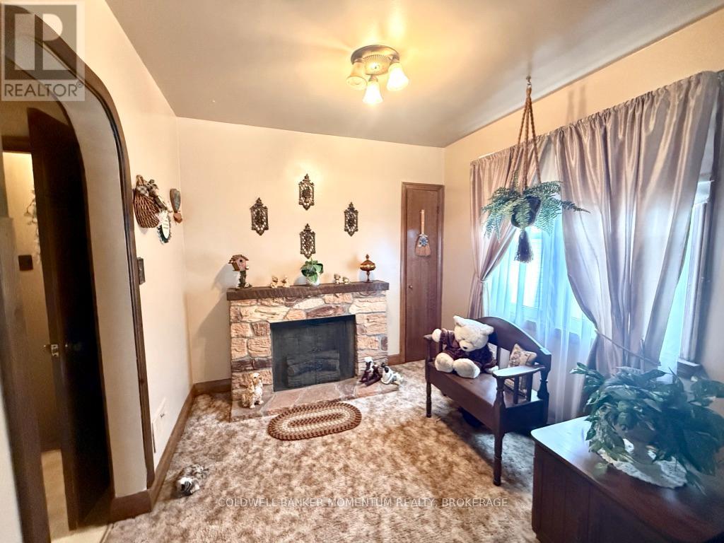 25 Thomson Road, Welland, Ontario  L3C 3N1 - Photo 7 - X13109538
