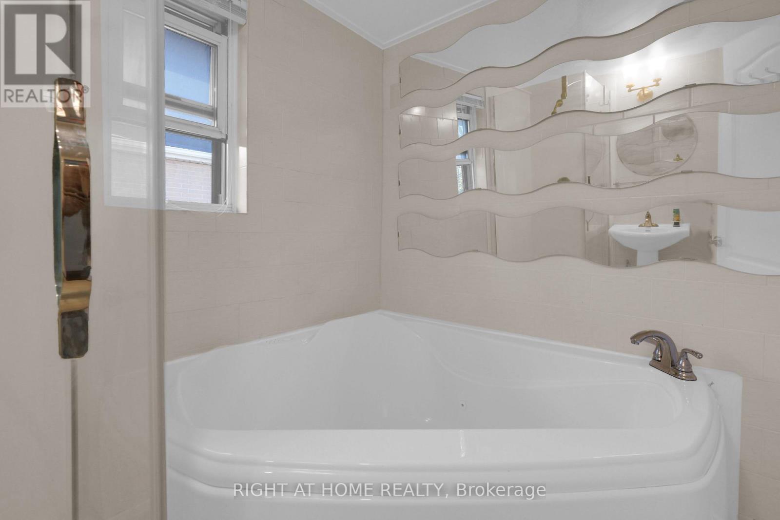 931 Willowdale Avenue, Toronto, Ontario M2M 3C3 - Photo 19 - C13101402