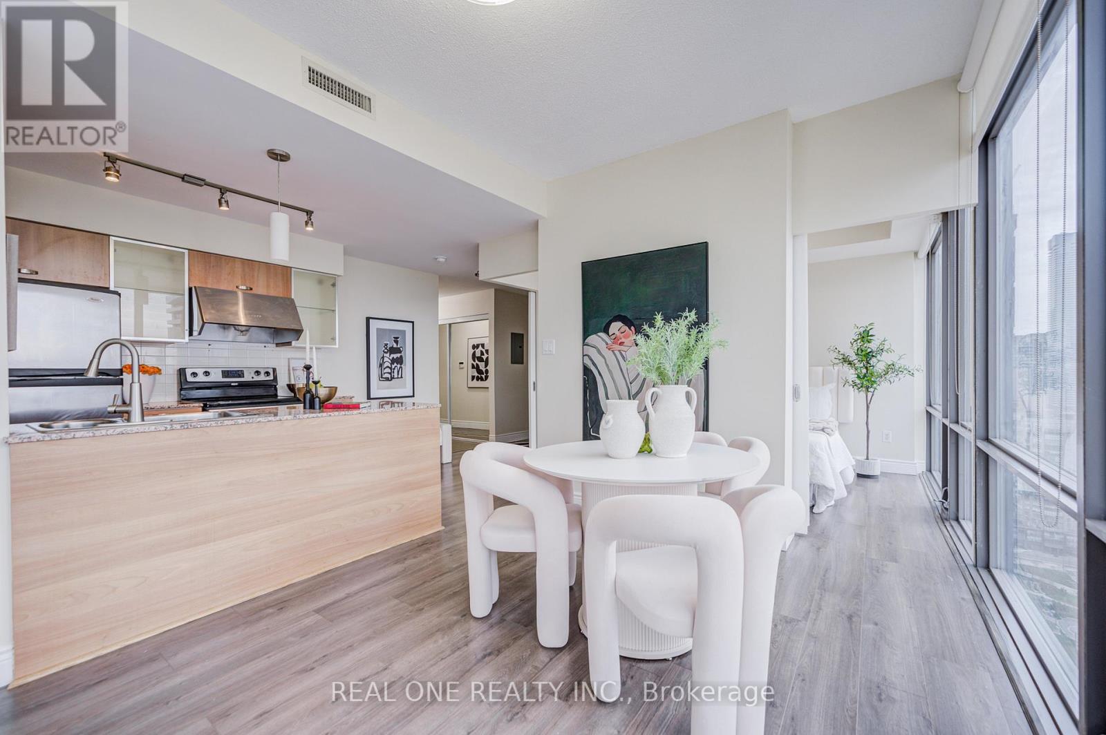3107 - 38 Grenville Street, Toronto, Ontario  M4Y 1A5 - Photo 19 - C13109010