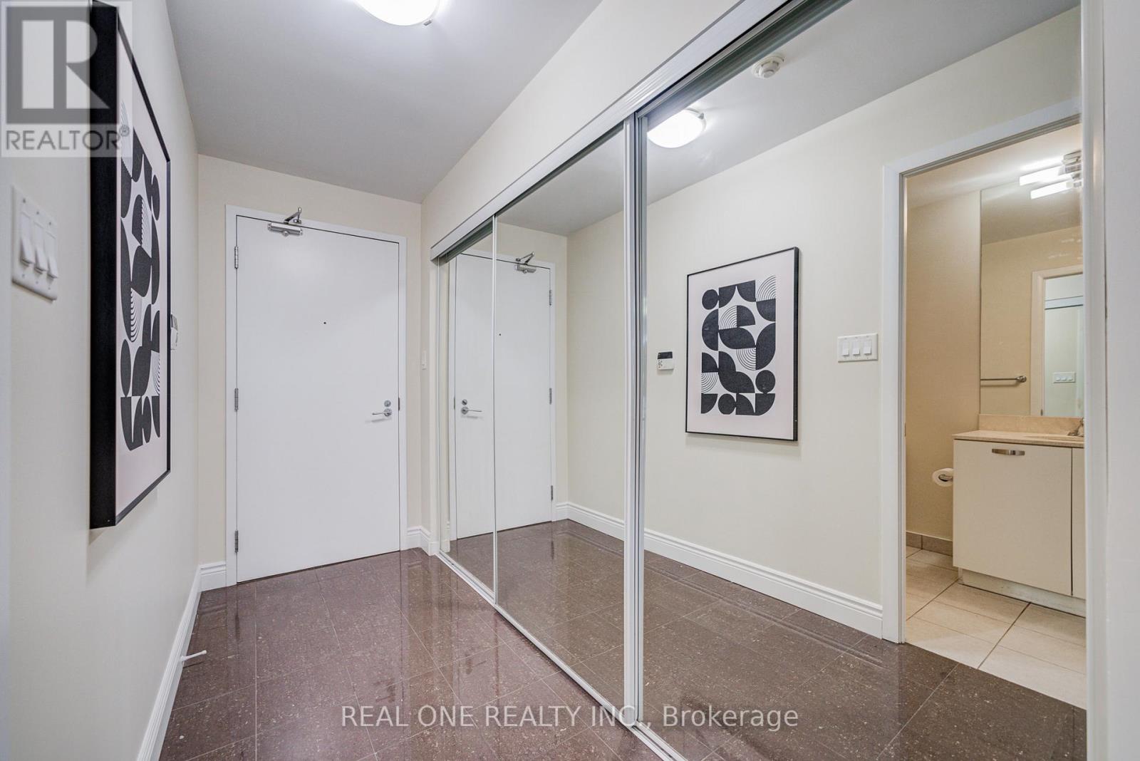 3107 - 38 Grenville Street, Toronto, Ontario  M4Y 1A5 - Photo 7 - C13109010