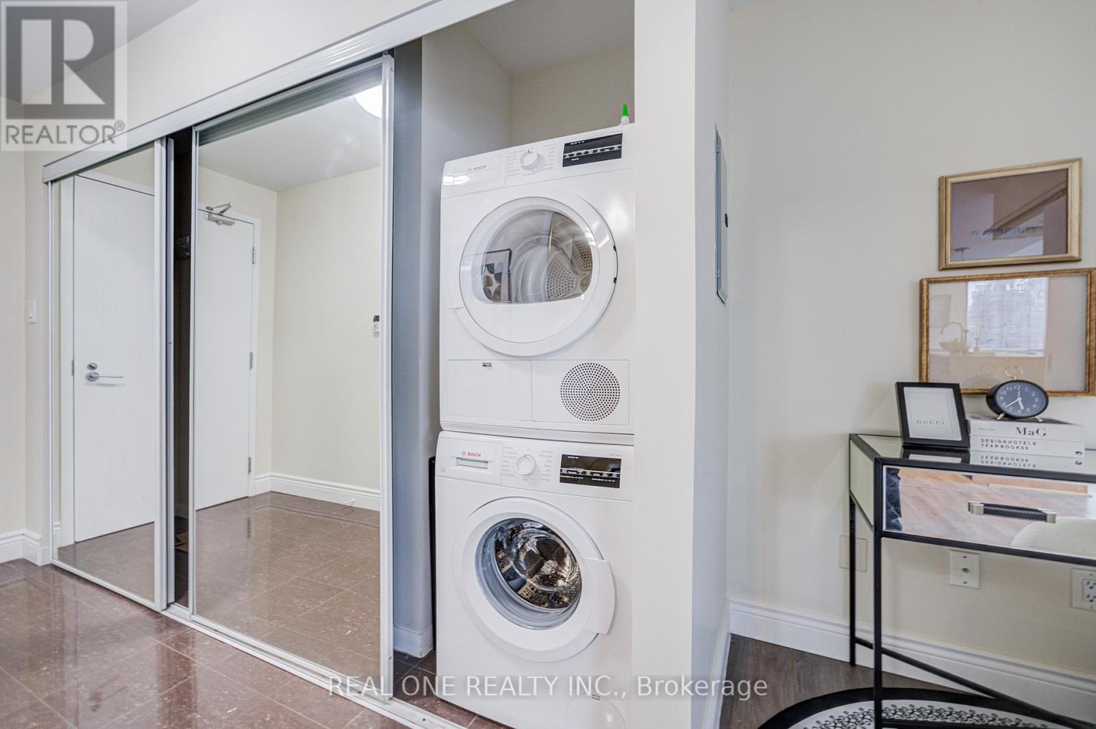3107 - 38 Grenville Street, Toronto, Ontario  M4Y 1A5 - Photo 9 - C13109010