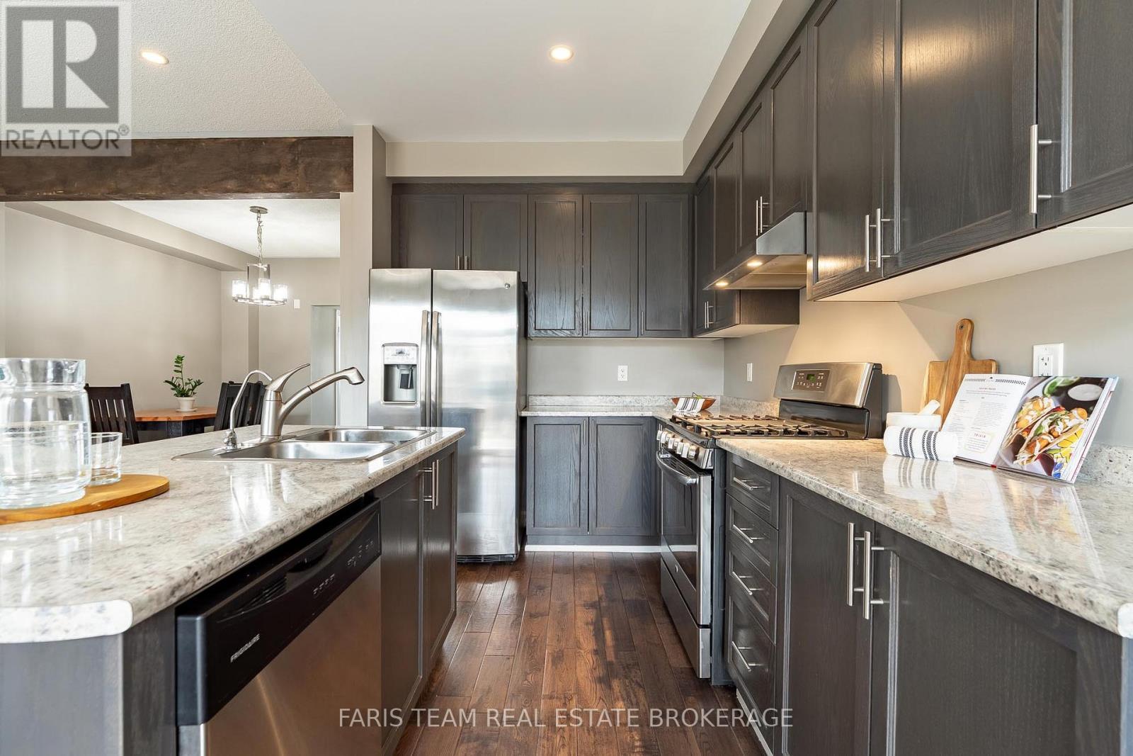 97 Mcgahey Street, New Tecumseth, Ontario  L0G 1W0 - Photo 7 - N13109512