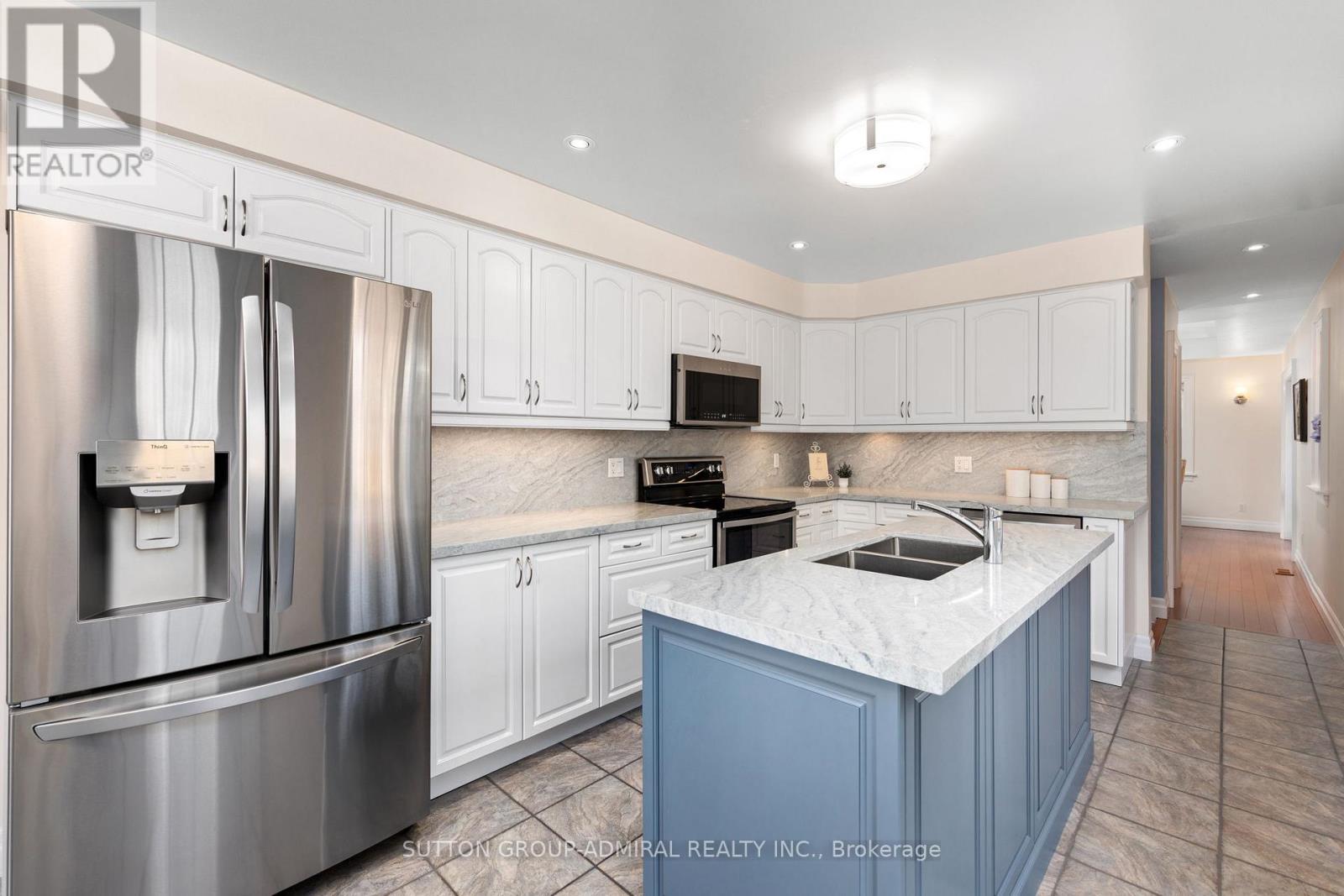 54 Starlight Crescent, Richmond Hill, Ontario  L4C 4X5 - Photo 16 - N13109524