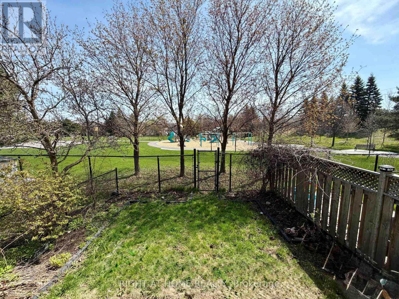 605 Willowick Drive, Newmarket, Ontario  L3X 2A9 - Photo 38 - N13109558