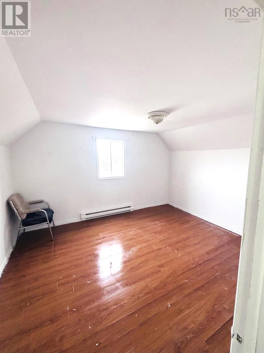 859 Victoria Road, Sydney, Nova Scotia  B1N 1J9 - Photo 8 - 202608521