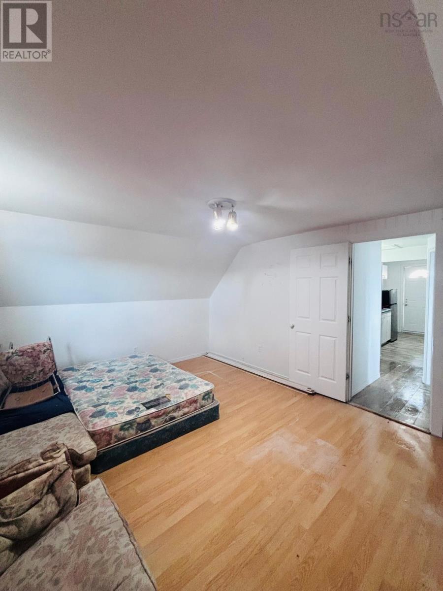 859 Victoria Road, Sydney, Nova Scotia  B1N 1J9 - Photo 3 - 202608521