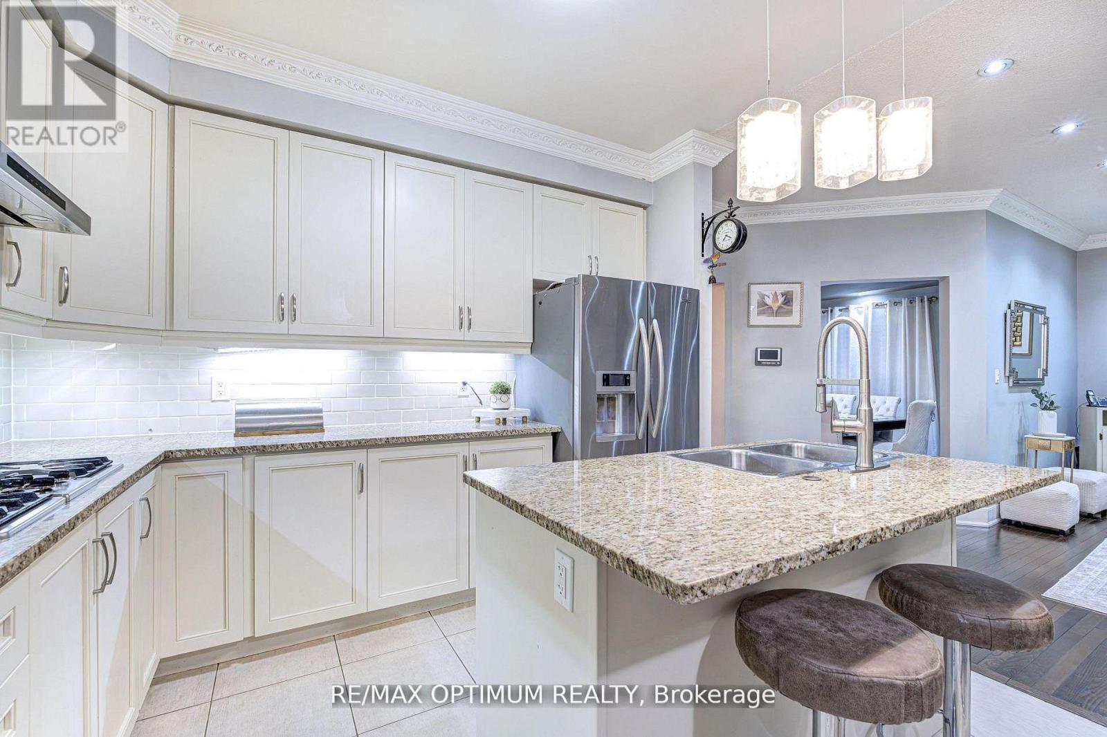 19 Teal Crest Circle, Brampton, Ontario  L6X 2Z6 - Photo 19 - W13109510
