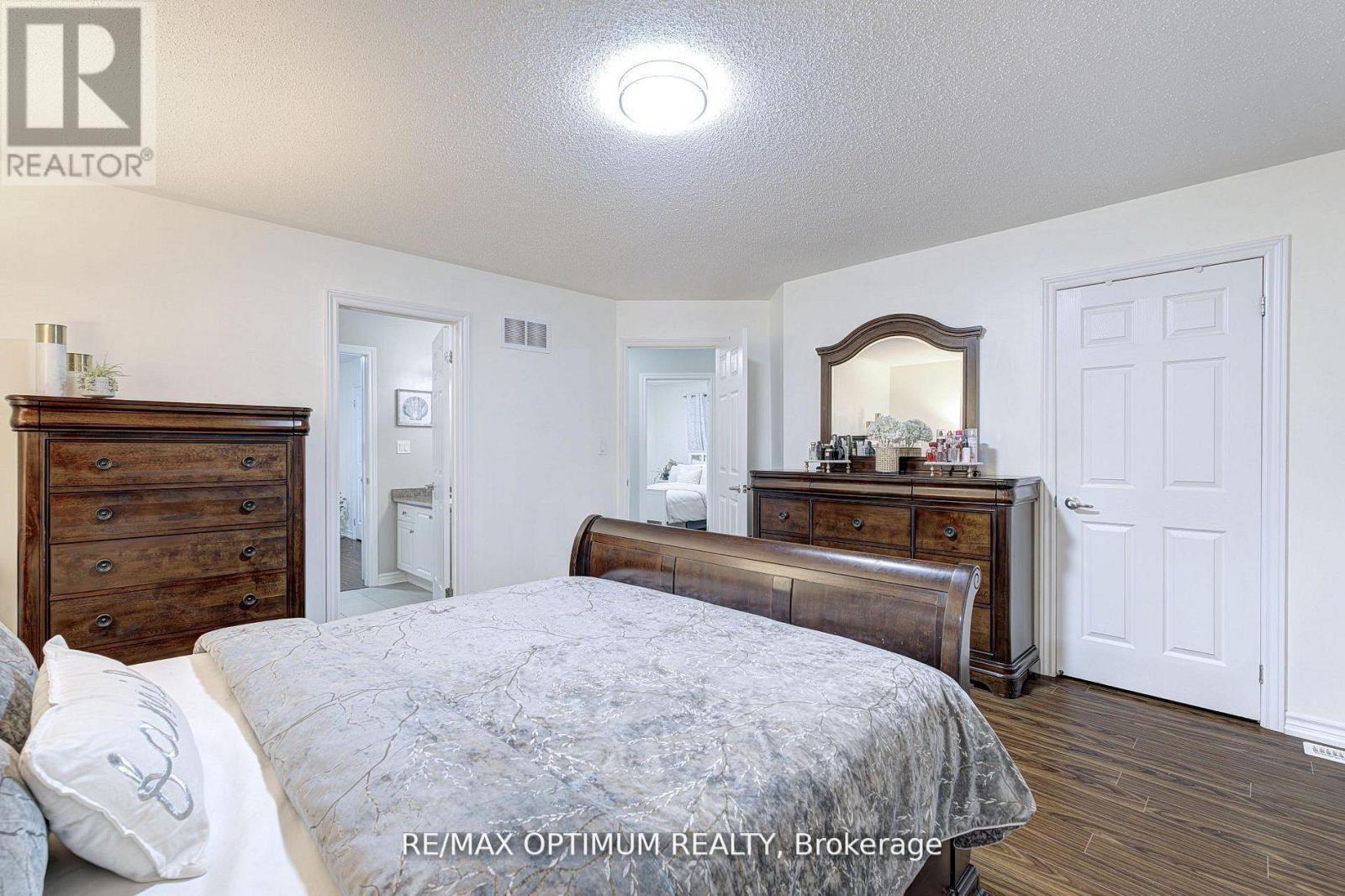 19 Teal Crest Circle, Brampton, Ontario  L6X 2Z6 - Photo 34 - W13109510
