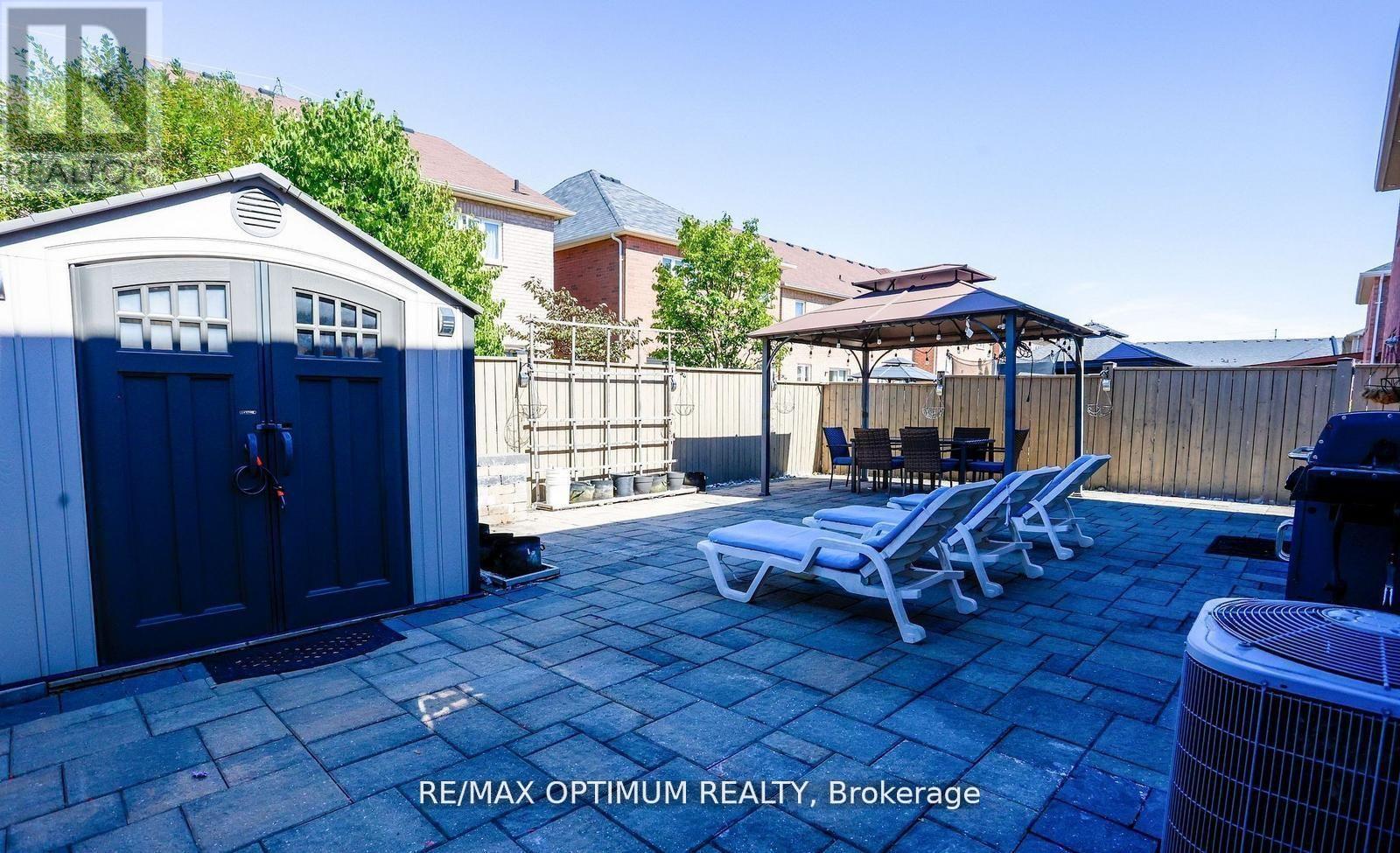 19 Teal Crest Circle, Brampton, Ontario  L6X 2Z6 - Photo 47 - W13109510