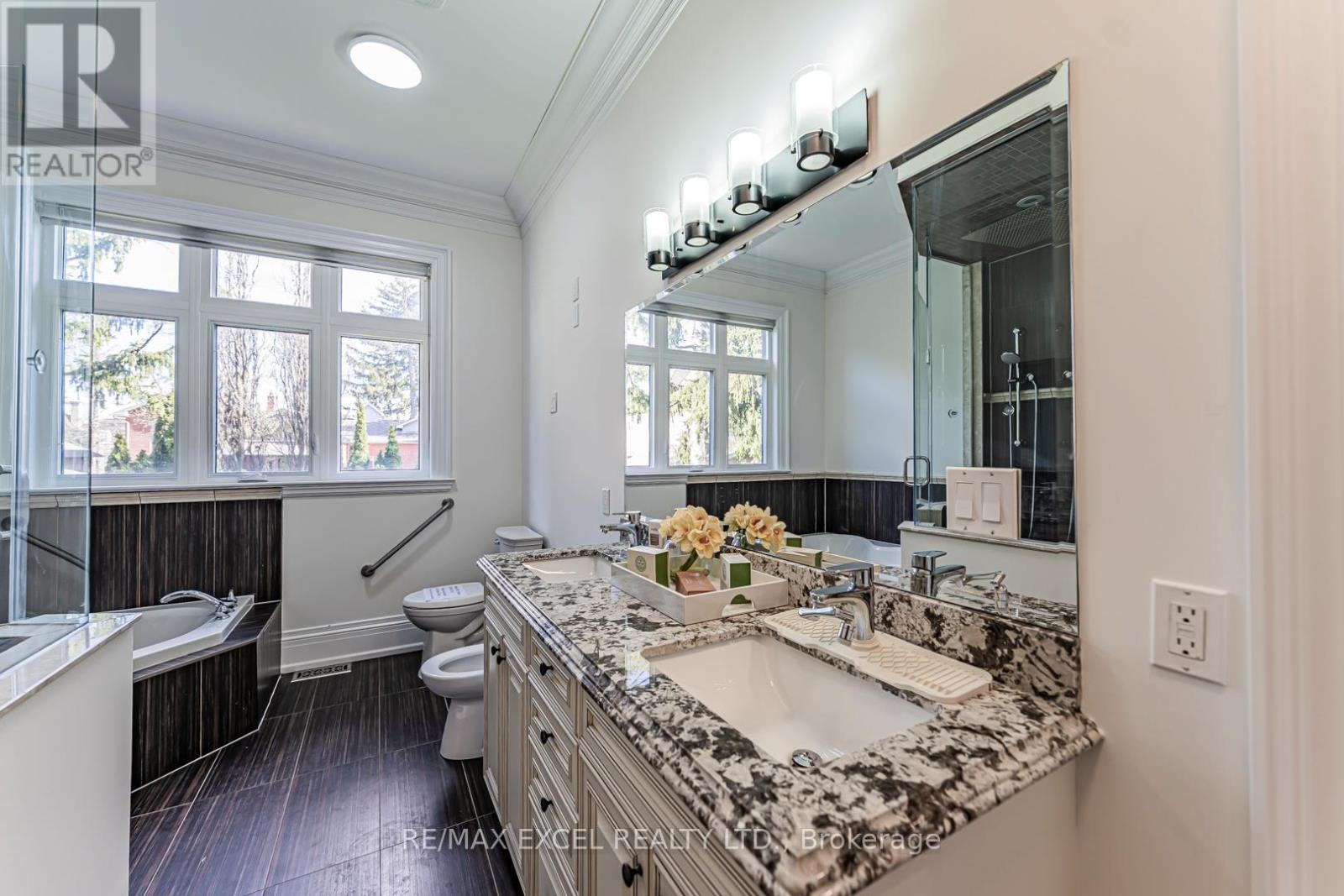 19 Addison Street, Richmond Hill, Ontario  L4C 9N1 - Photo 19 - N13106768