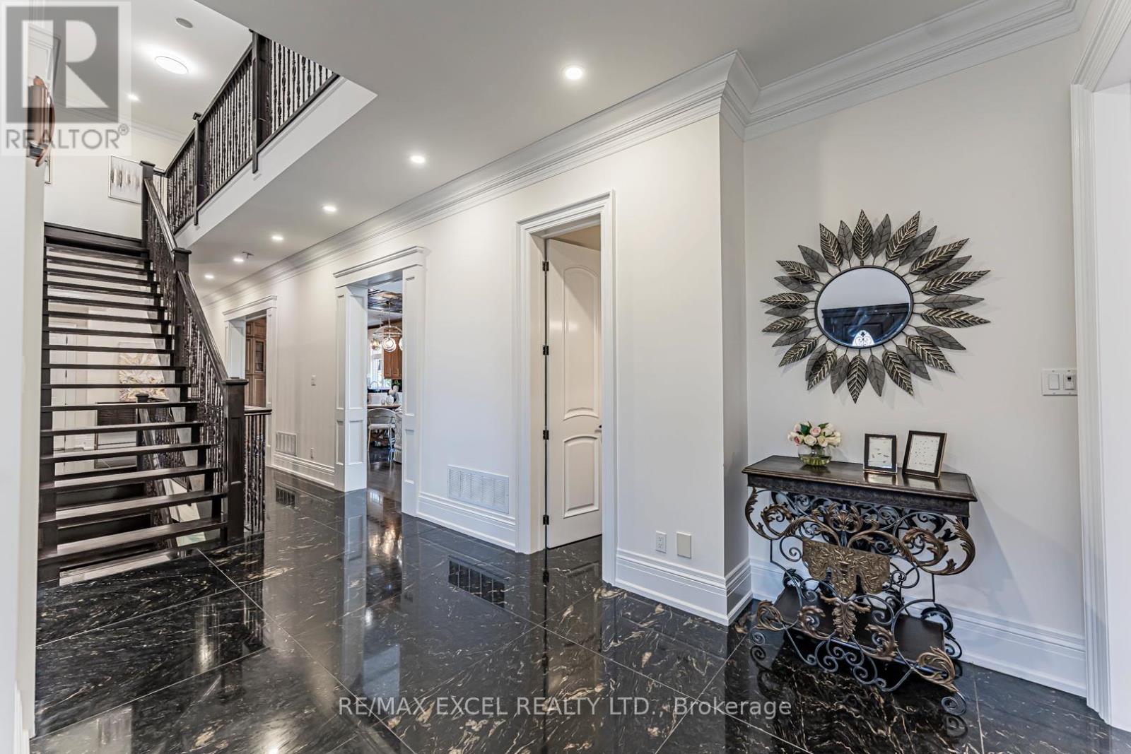 19 Addison Street, Richmond Hill, Ontario  L4C 9N1 - Photo 7 - N13106768