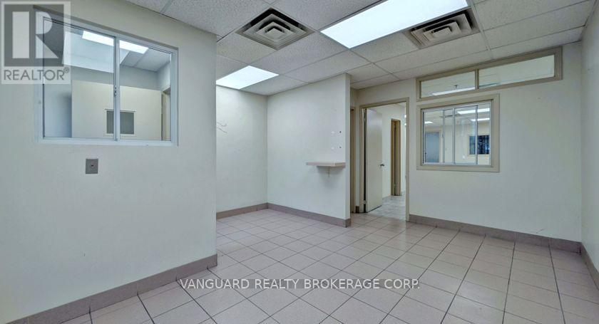 102 Martin Ross Avenue, Toronto, Ontario  M3J 2L4 - Photo 3 - W12478097