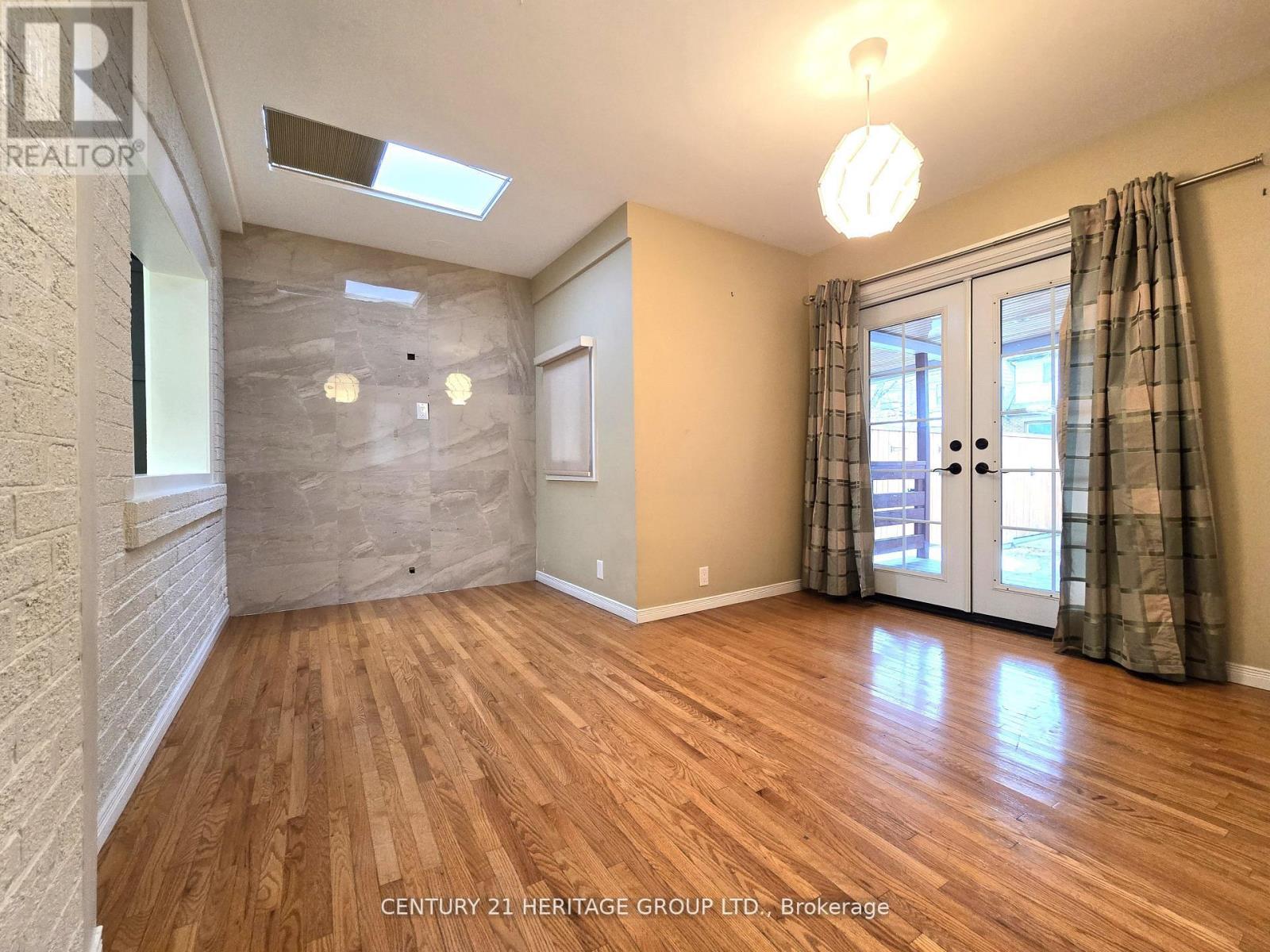 Main - 46 Mahoney Avenue, Toronto, Ontario  M6M 2H4 - Photo 10 - W13108560