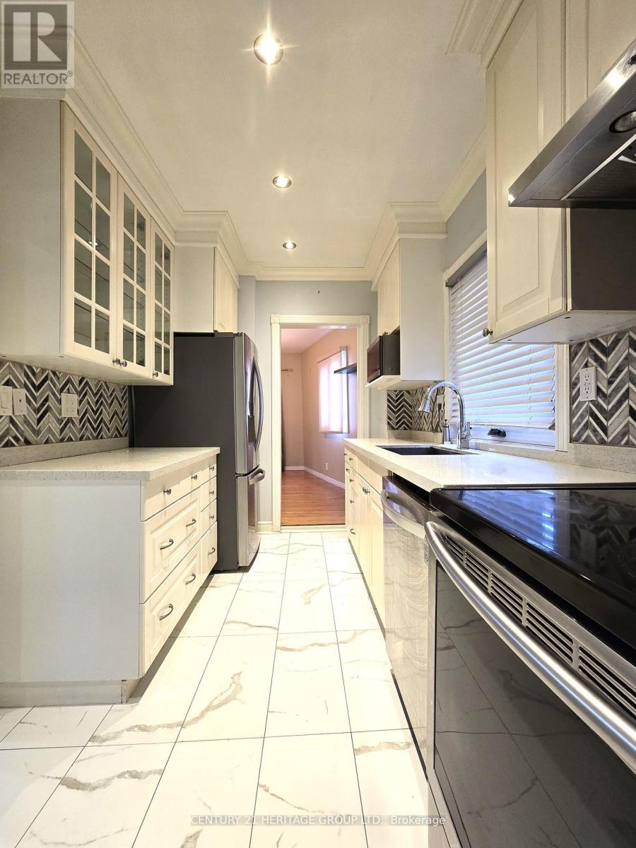 Main - 46 Mahoney Avenue, Toronto, Ontario  M6M 2H4 - Photo 5 - W13108560