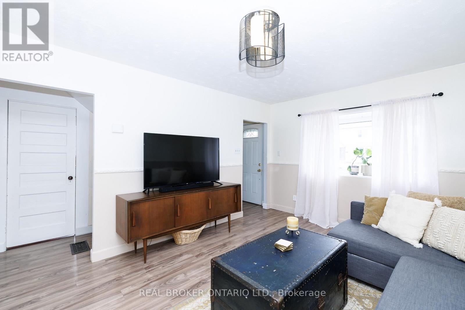 5298 Ottawa Avenue, Niagara Falls, Ontario  L2E 4Y8 - Photo 6 - X13066064