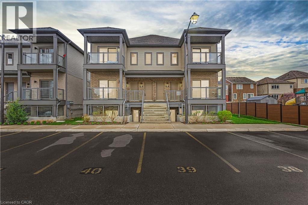 205 West Oak Trail Unit# 42, Kitchener, Ontario  N2R 0R9 - Photo 1 - 40827873