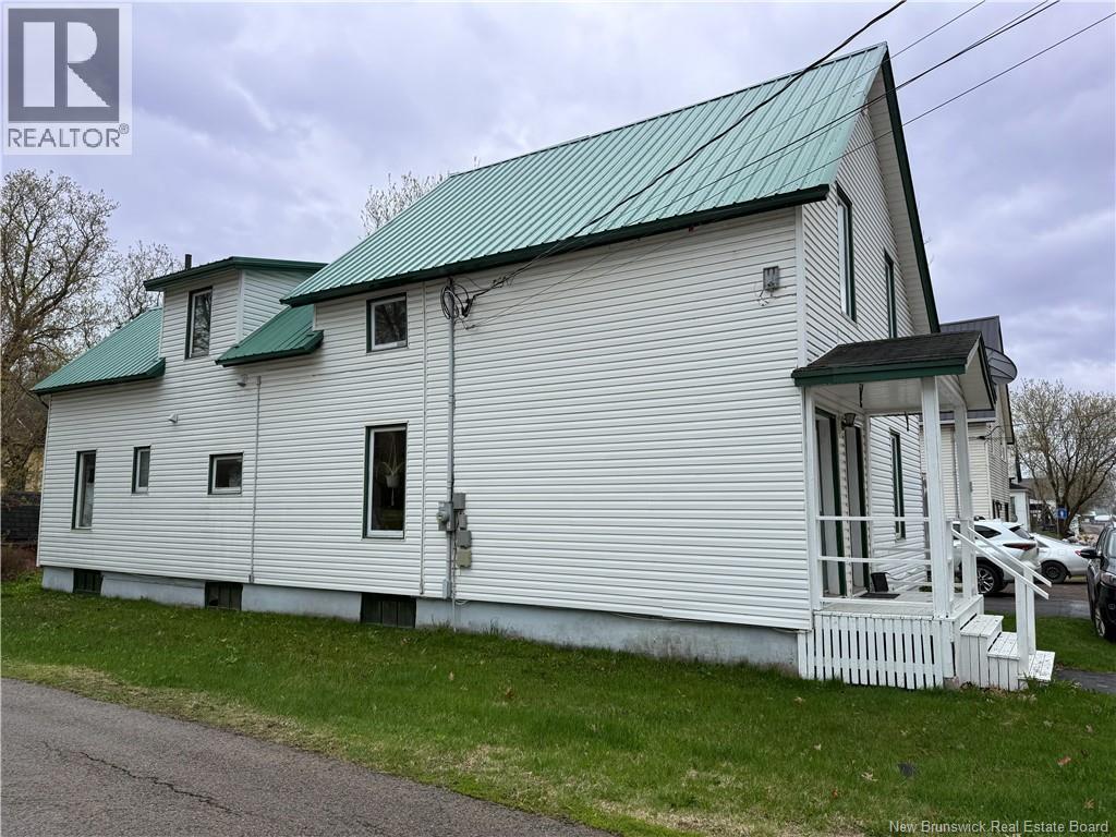 14 Nelson Street, Sussex, New Brunswick  E4E 1V5 - Photo 3 - NB137609