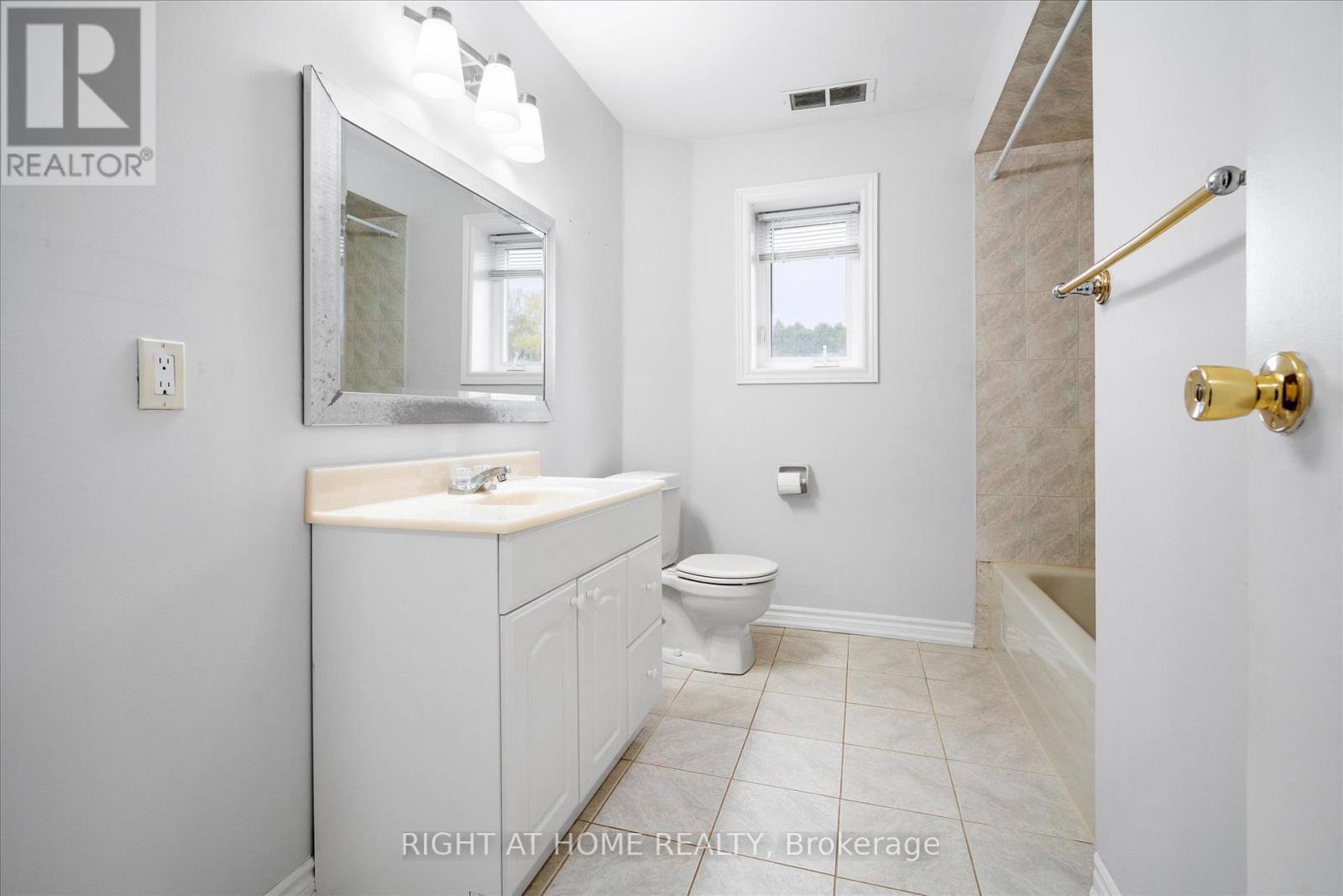 5730 Halls Road N, Whitby, Ontario  L1M 1S3 - Photo 9 - E13109622