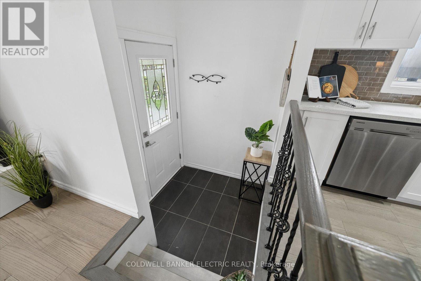 265 Sunset Boulevard, Peterborough, Ontario  K9H 5L1 - Photo 3 - X13109636