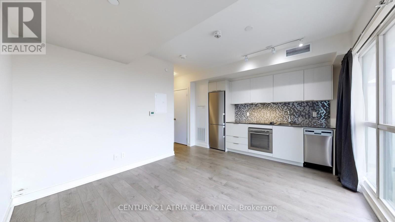 1609 - 2 Sonic Way, Toronto, Ontario  M3C 0P2 - Photo 7 - C13109628