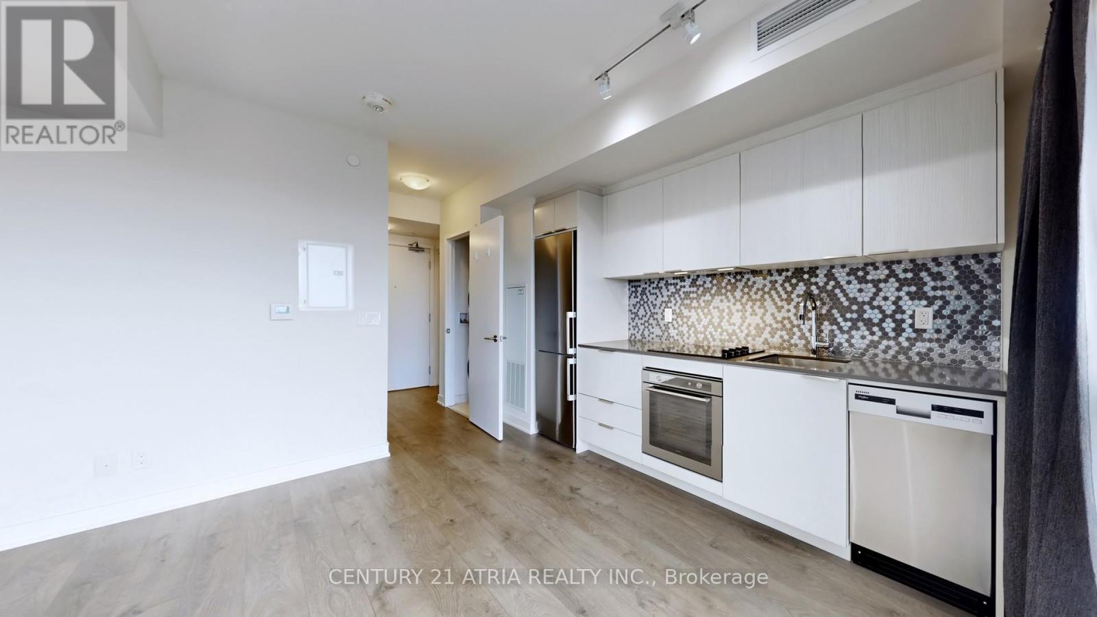 1609 - 2 Sonic Way, Toronto, Ontario  M3C 0P2 - Photo 8 - C13109628