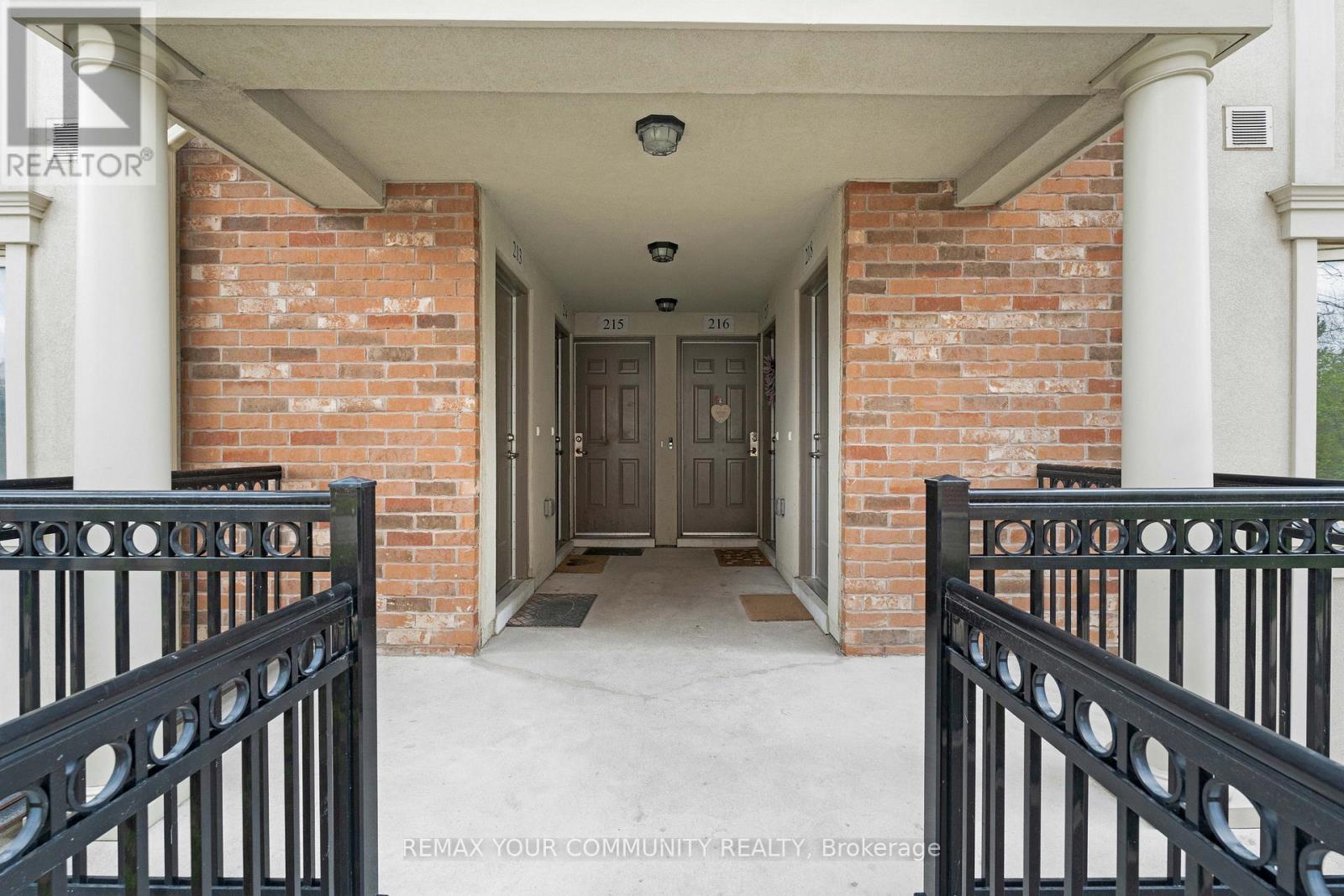 218 - 17 Coneflower Crescent, Toronto, Ontario  M2R 0A5 - Photo 2 - C13109654
