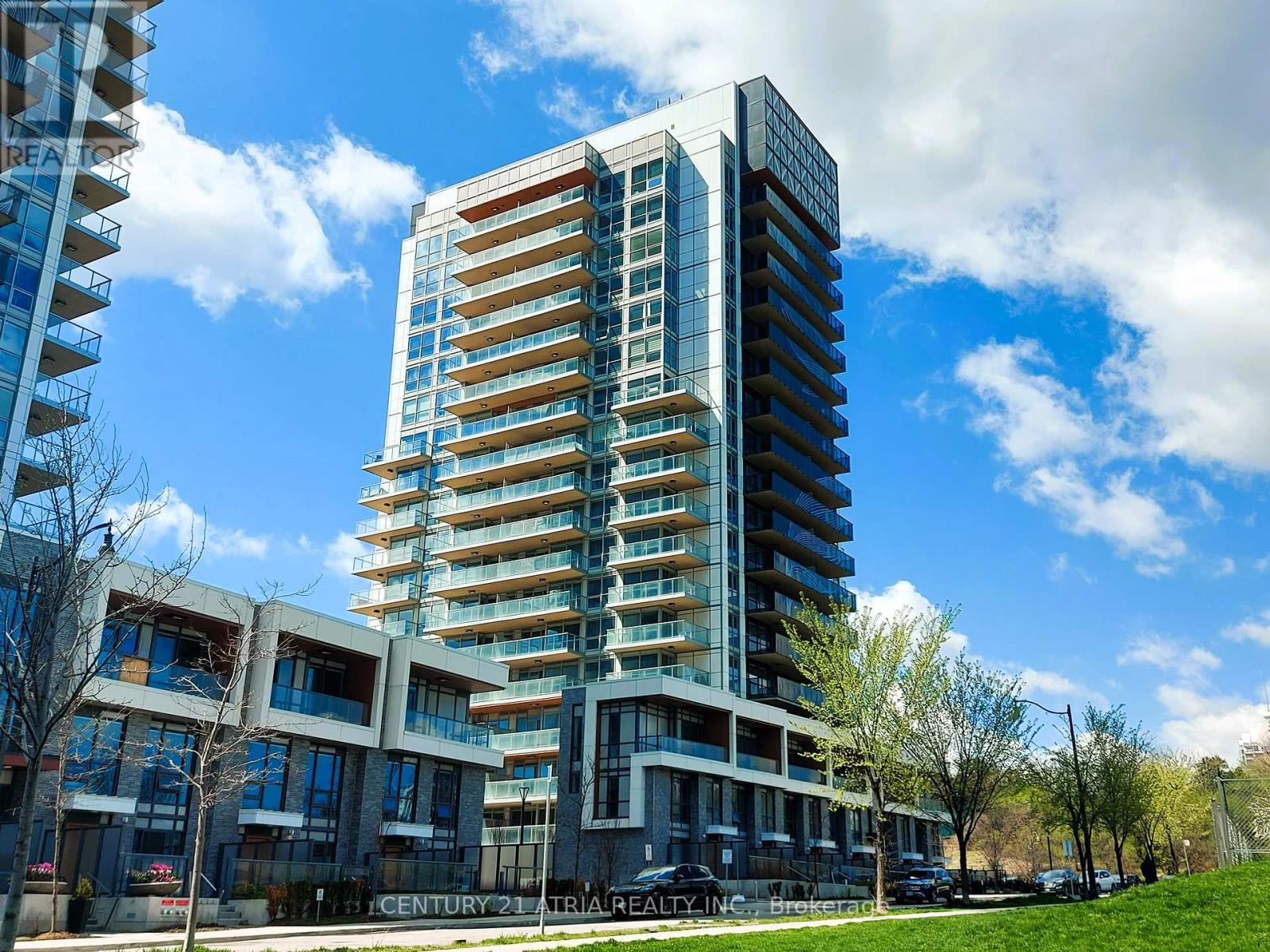 908 - 25 MCMAHON DRIVE, Toronto, Ontario
