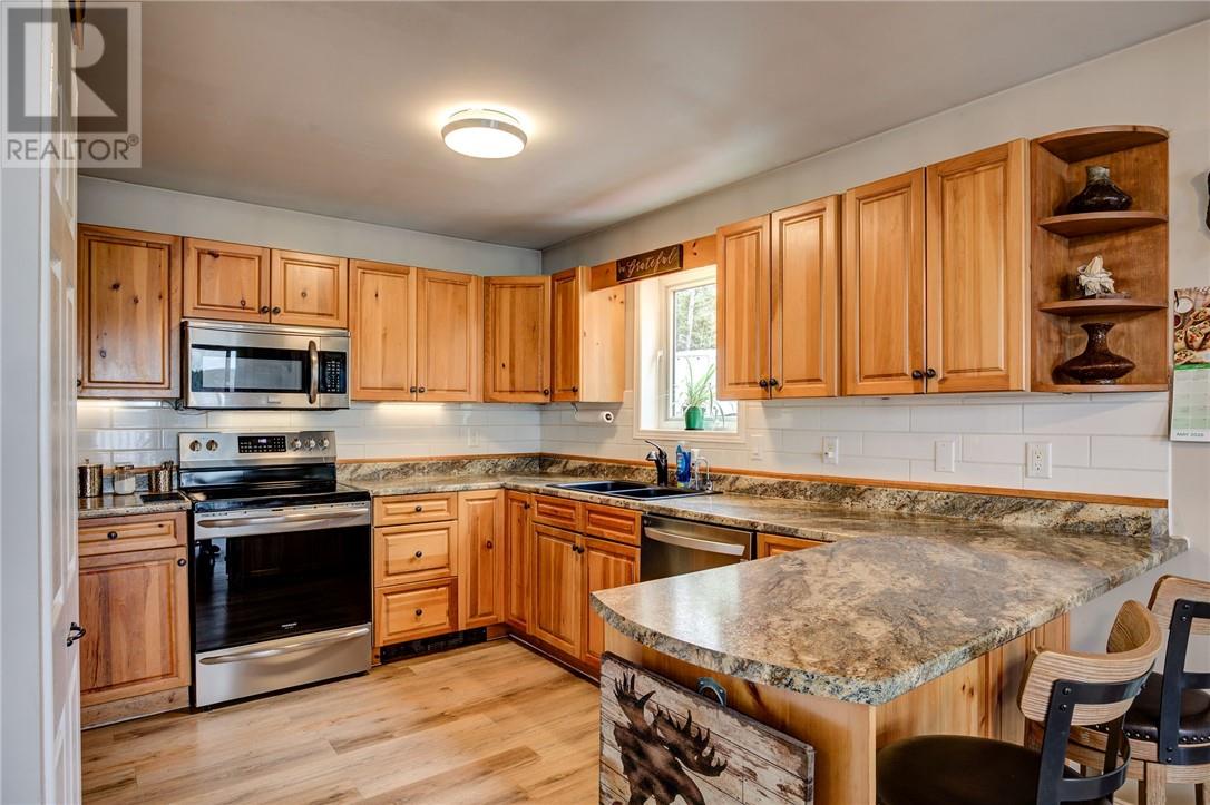 630 Lacloche Lake Rd, Massey, Ontario  P0P 1P0 - Photo 6 - 2127633