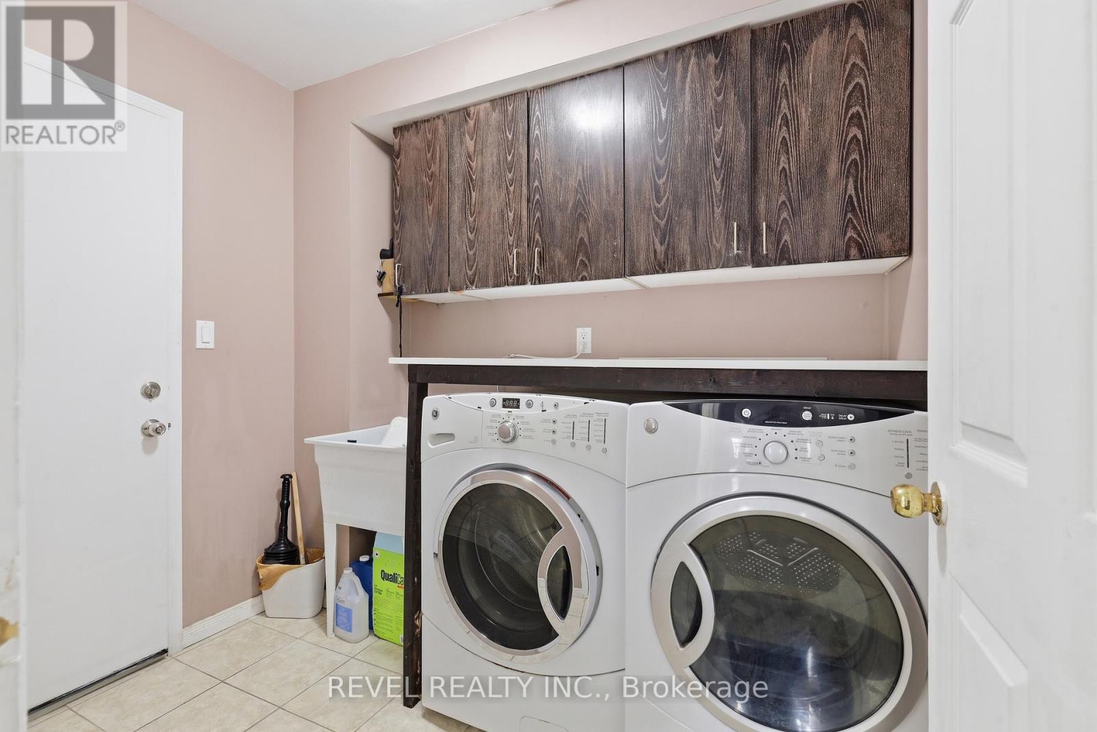 116 Hibbard Drive, Ajax, Ontario  L1Z 1J8 - Photo 12 - E13109576