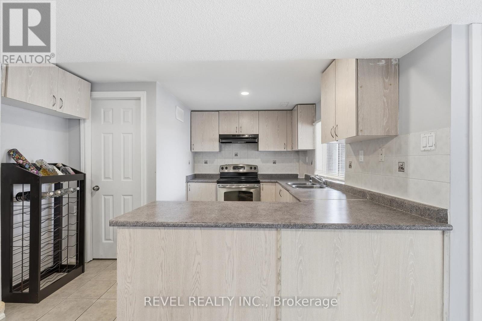 116 Hibbard Drive, Ajax, Ontario  L1Z 1J8 - Photo 26 - E13109576