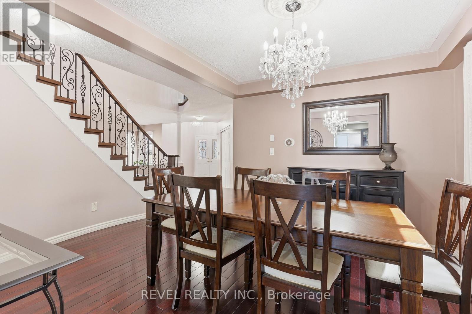 116 Hibbard Drive, Ajax, Ontario  L1Z 1J8 - Photo 4 - E13109576