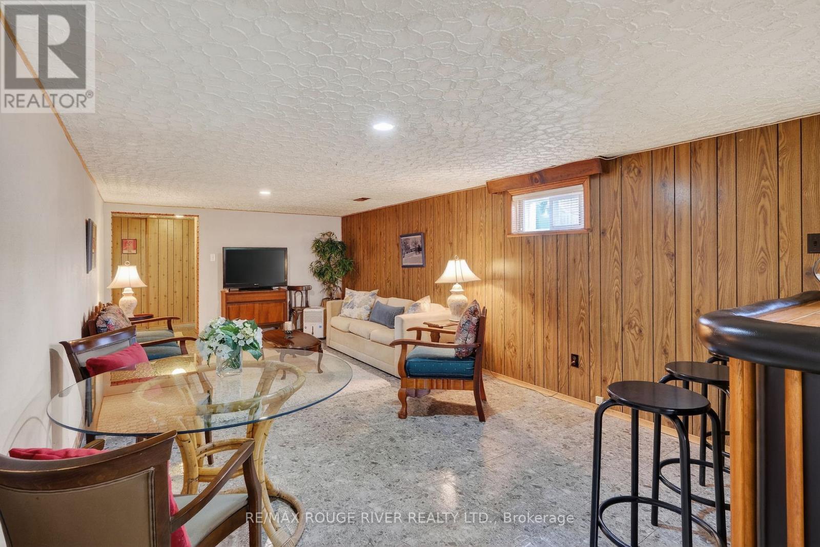 812 Bem Avenue, Pickering, Ontario  L1W 1X1 - Photo 27 - E13109658