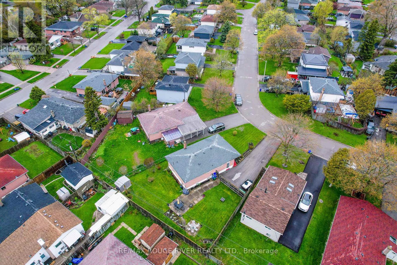 812 Bem Avenue, Pickering, Ontario  L1W 1X1 - Photo 30 - E13109658