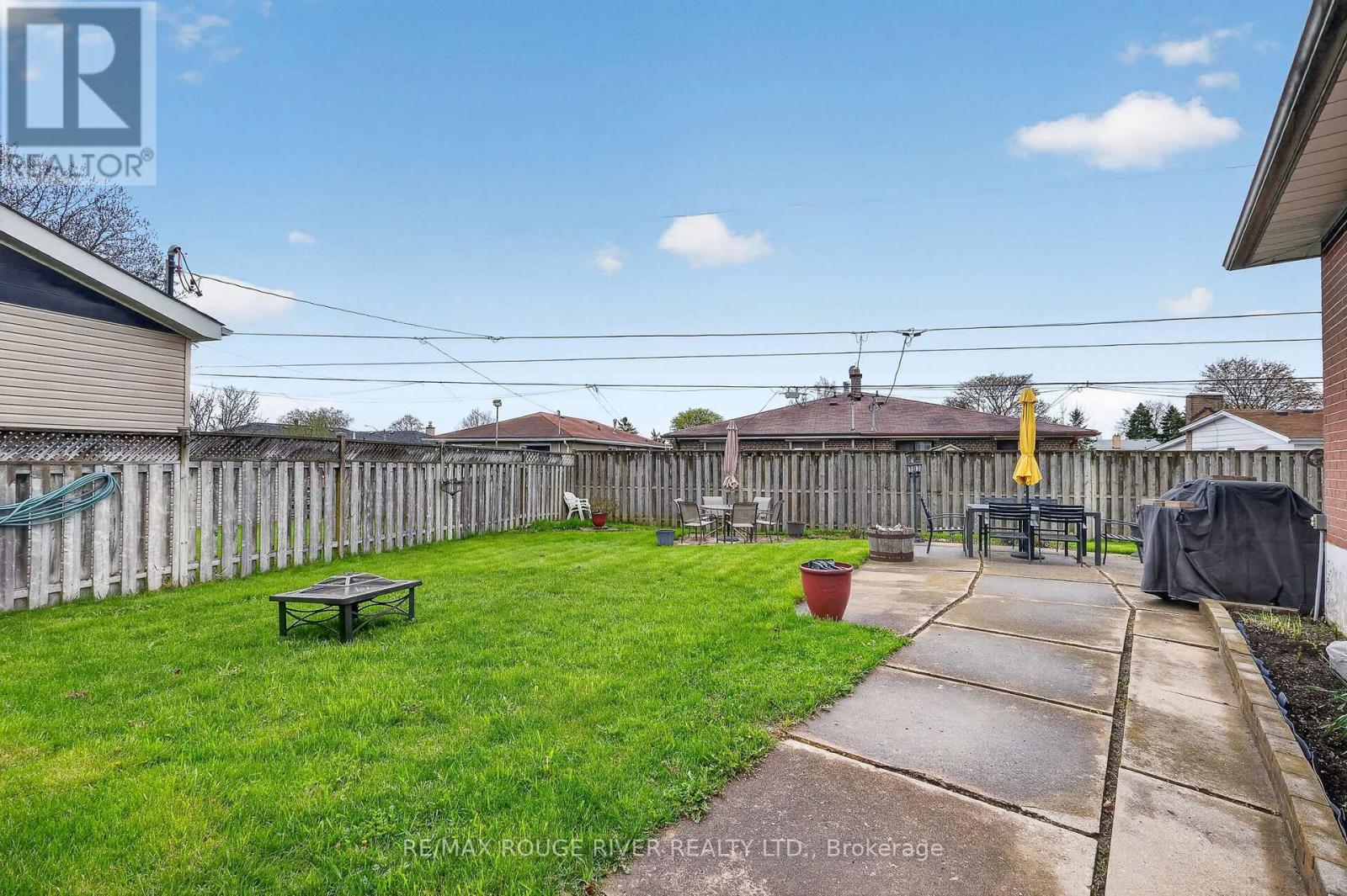 812 Bem Avenue, Pickering, Ontario  L1W 1X1 - Photo 34 - E13109658