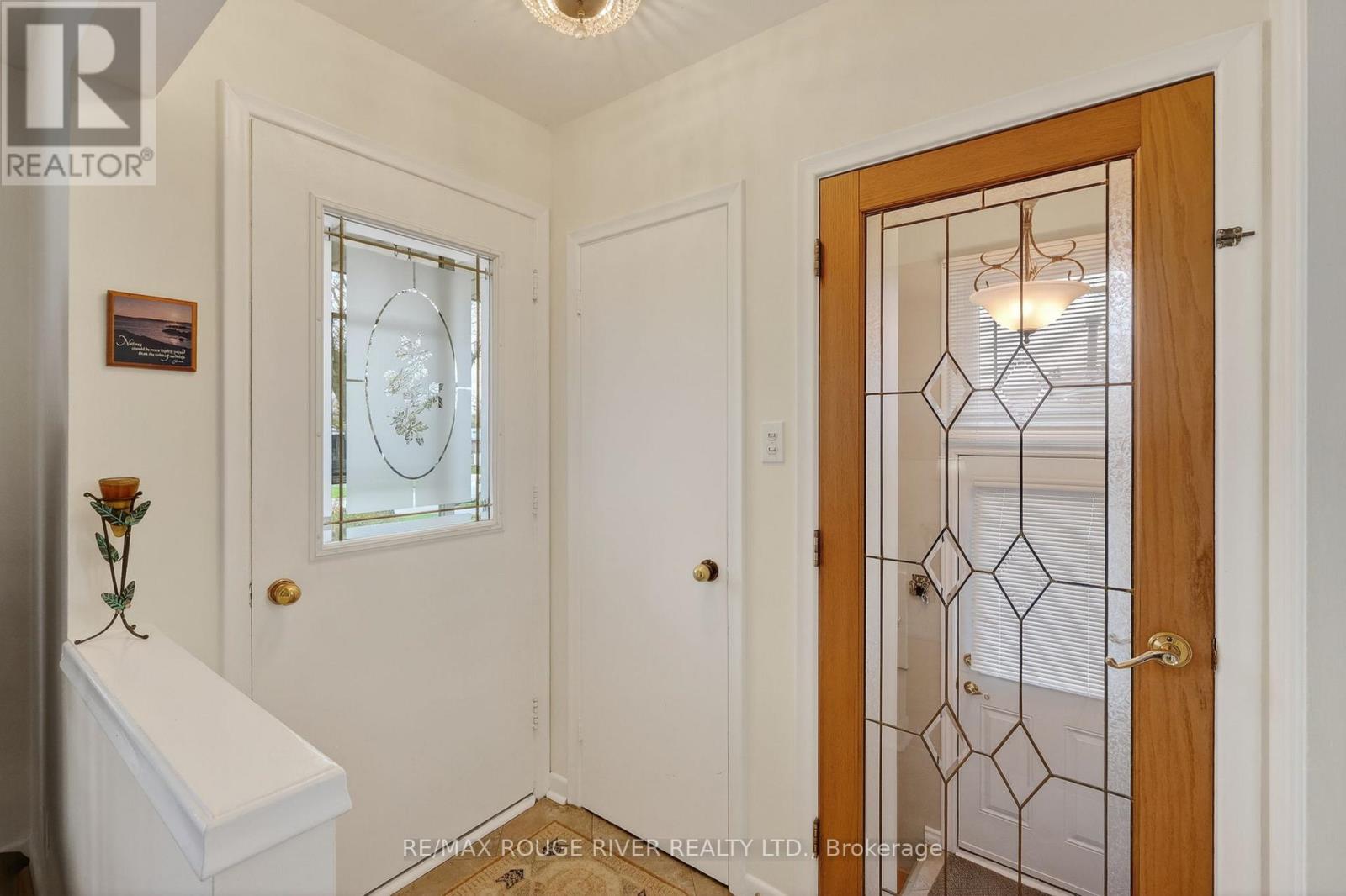 812 Bem Avenue, Pickering, Ontario  L1W 1X1 - Photo 7 - E13109658