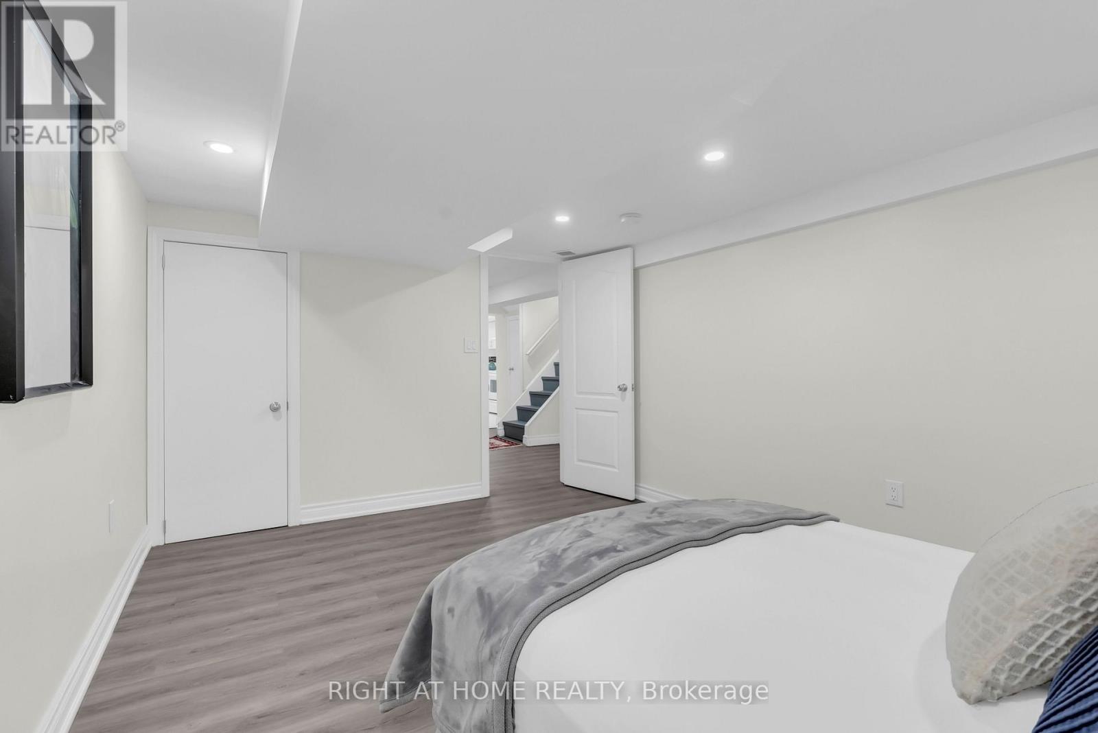 6 Vanbrugh Avenue, Toronto, Ontario  M1N 3S7 - Photo 38 - E13109706