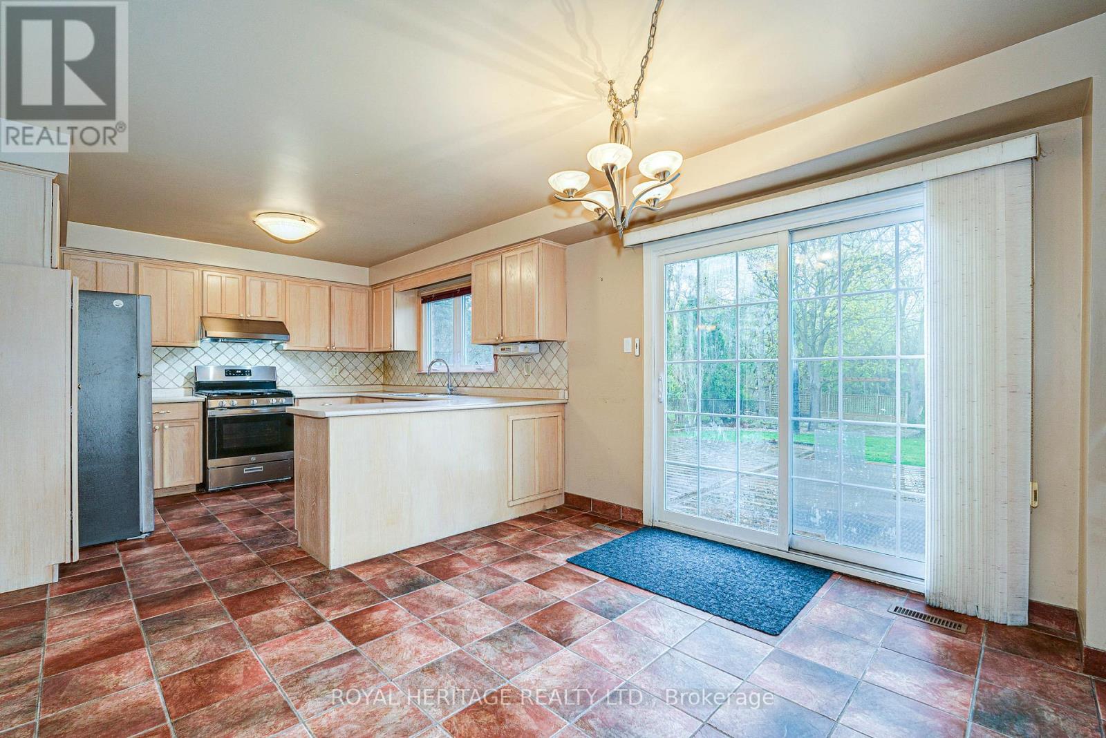 100 Squire Bakers Lane, Markham (Sherwood-Amberglen), Ontario  L3P 3H2 - Photo 8 - N13109590
